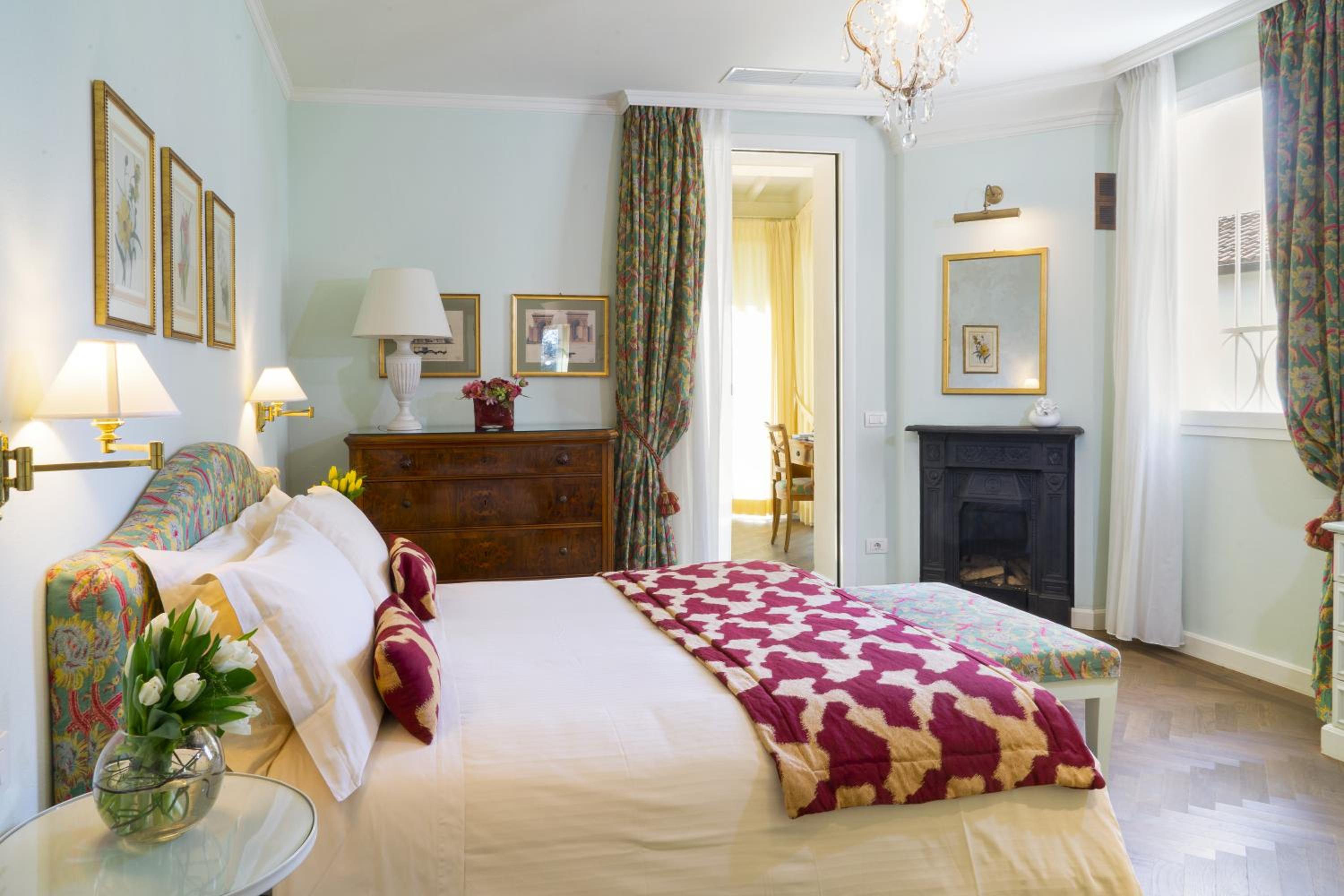 Executive Suite - Photo 3