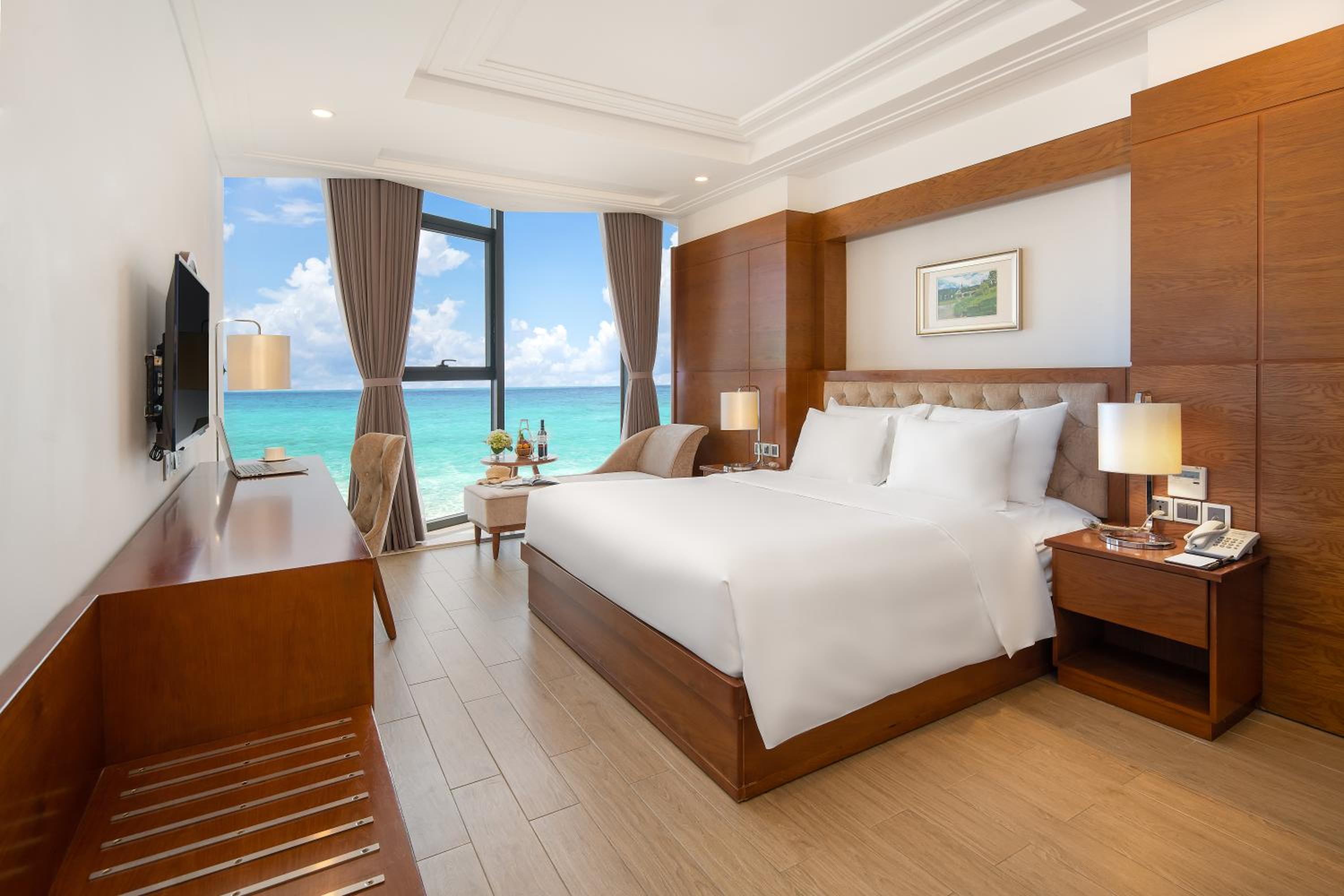 Premier Sea Front photo 1