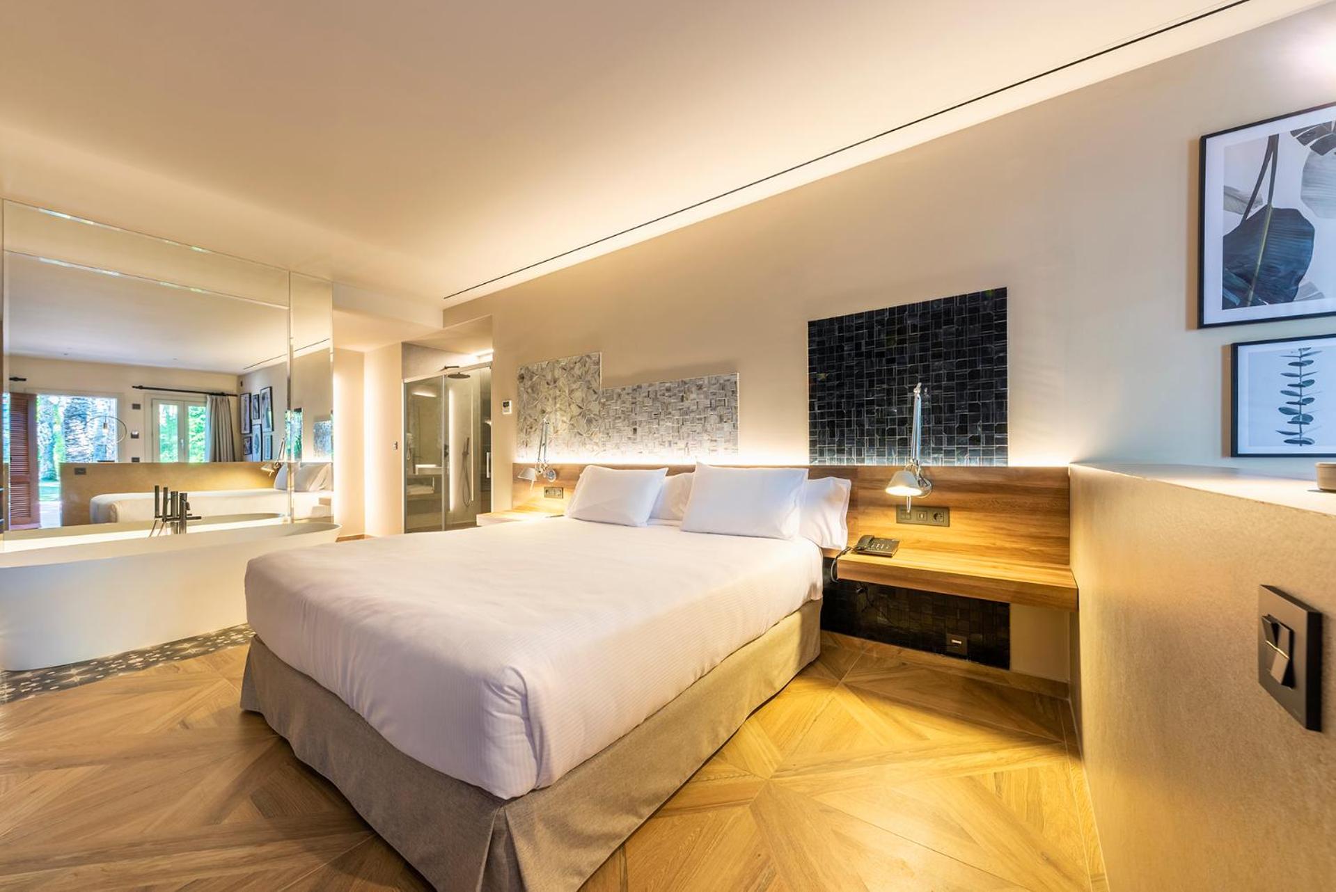 Junior Suite (2 Adults) - Photo 7