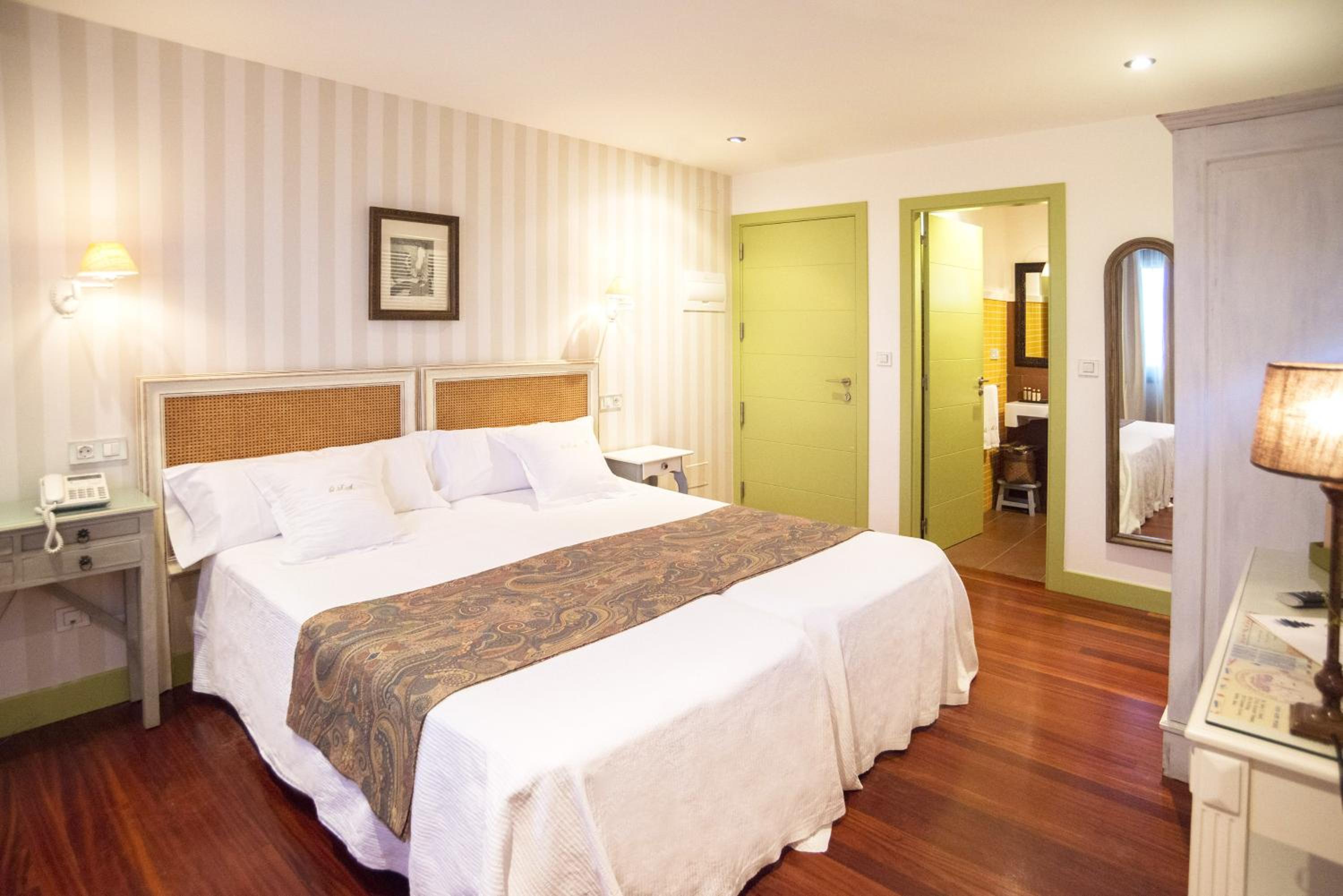Double Room - Photo 5