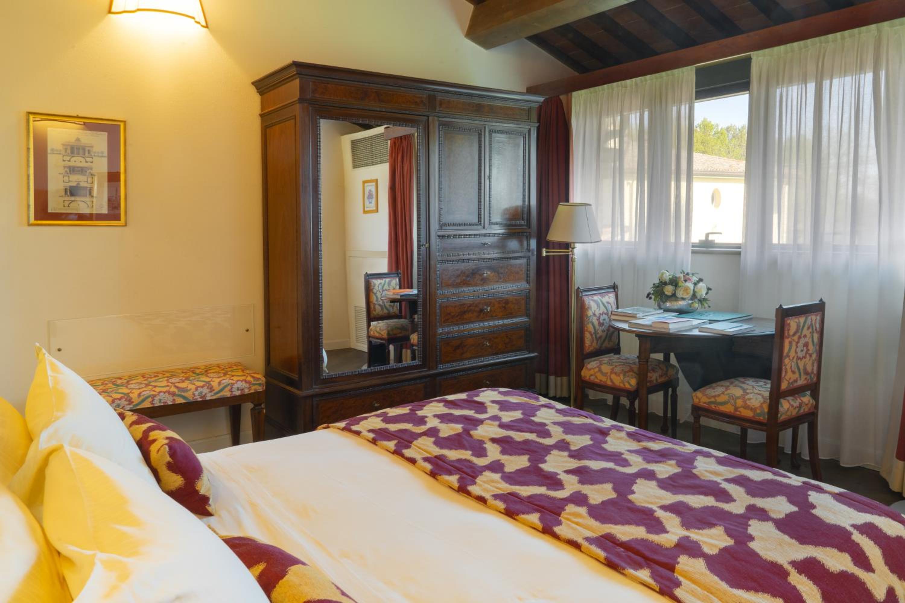 Deluxe Suite - Photo 5