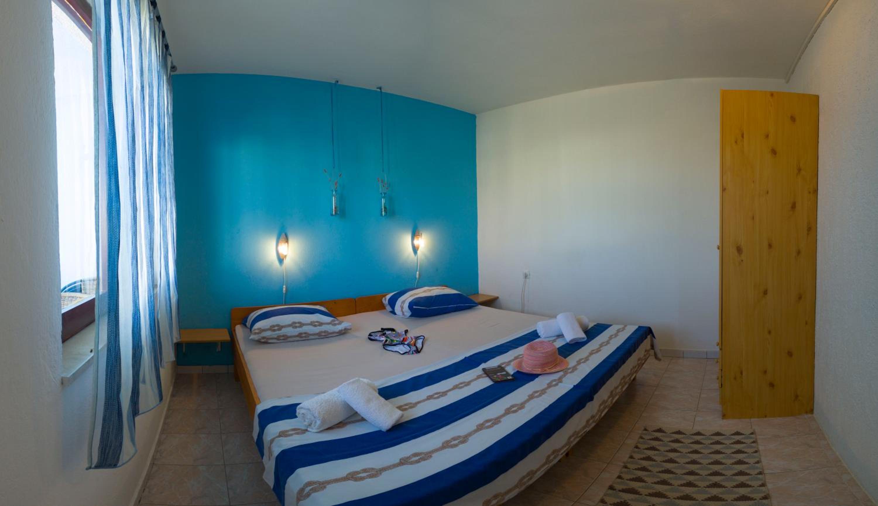Four-Bedroom Apartment With Sea View photo 3