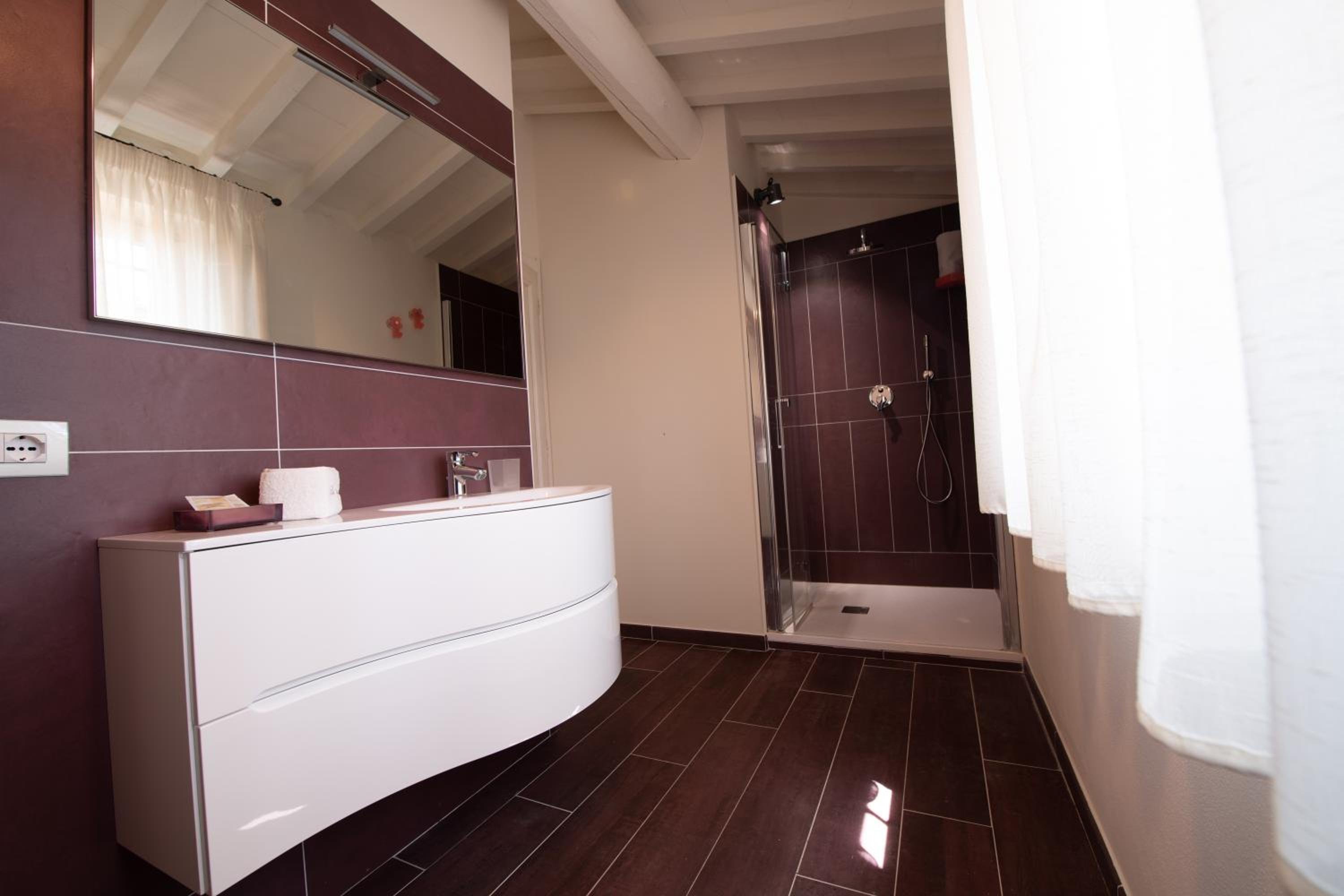 Four-Bedroom House photo 2