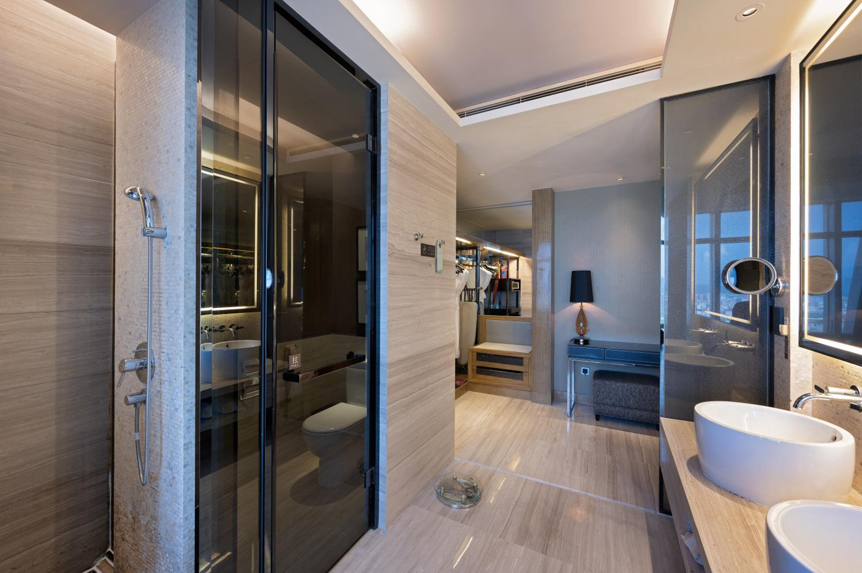 Executive Queen Room - Photo 3