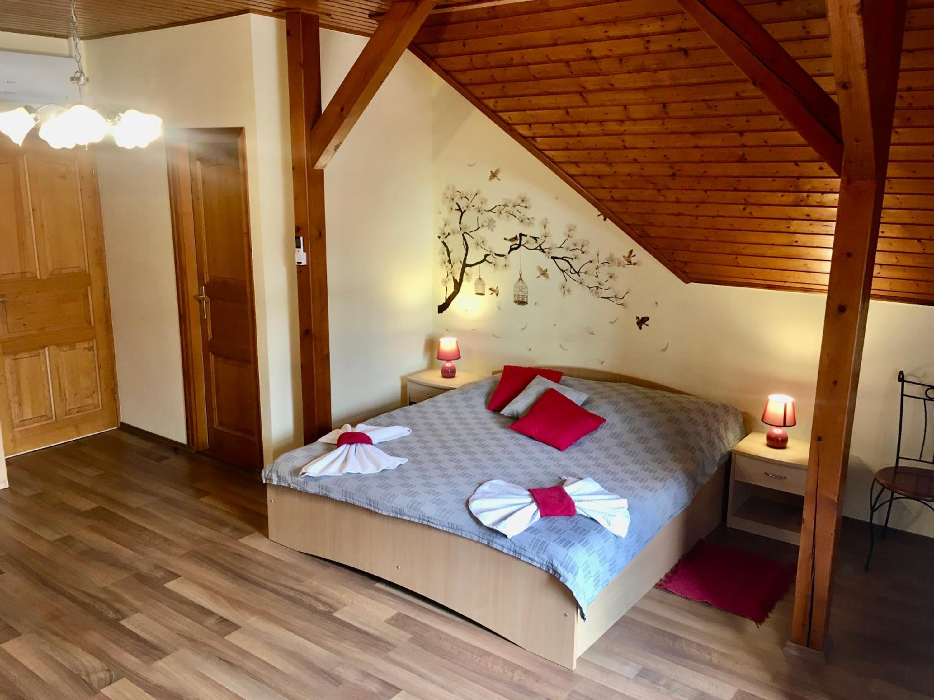 Four-Bedroom House - Photo 23