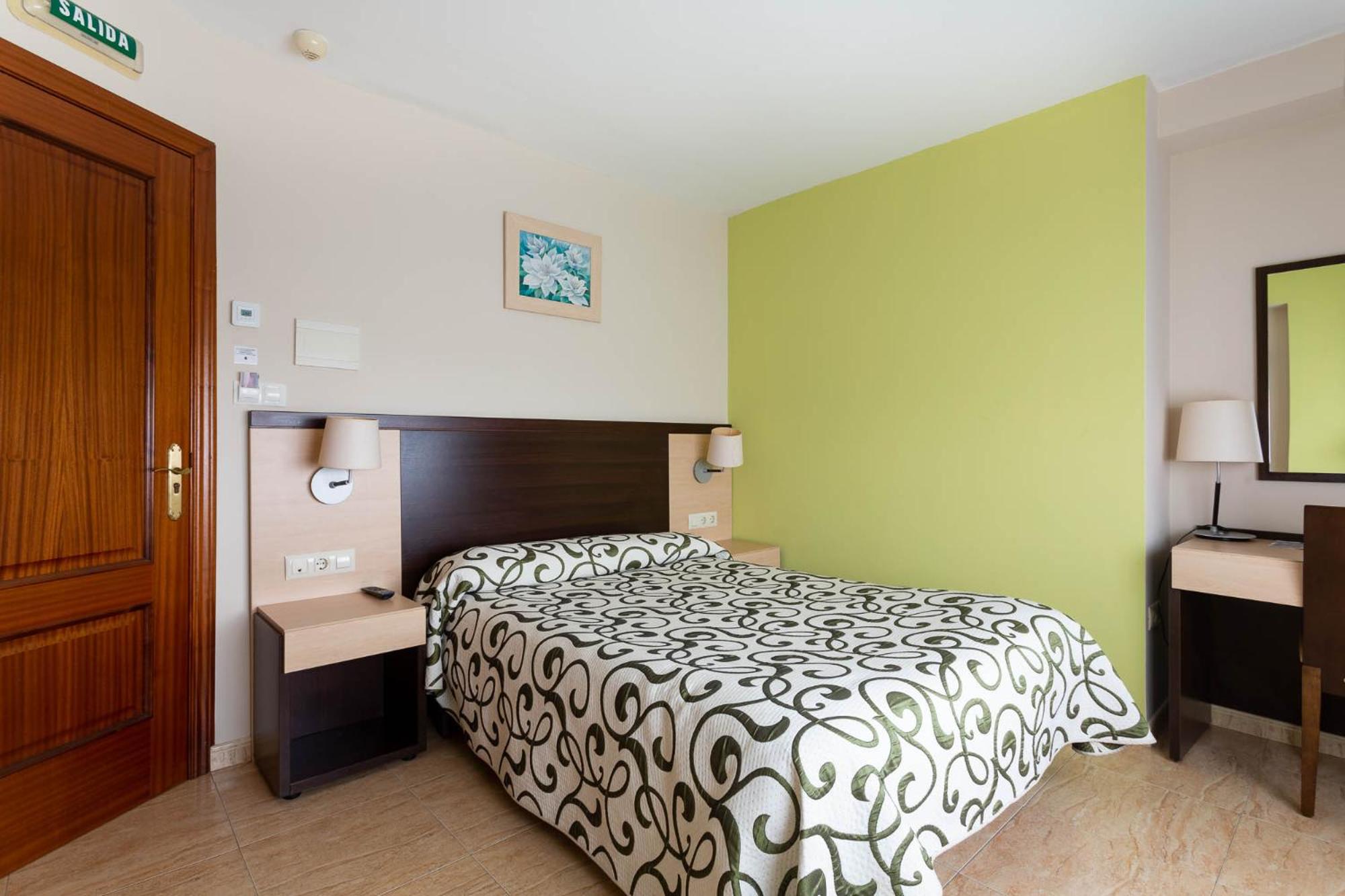Double Room - Photo 2