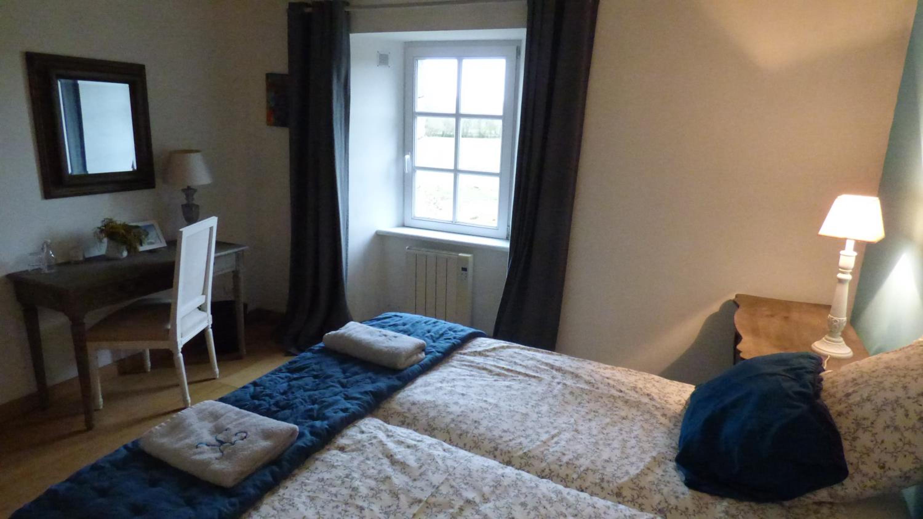 Double or Twin Room with Garden View - Photo 2