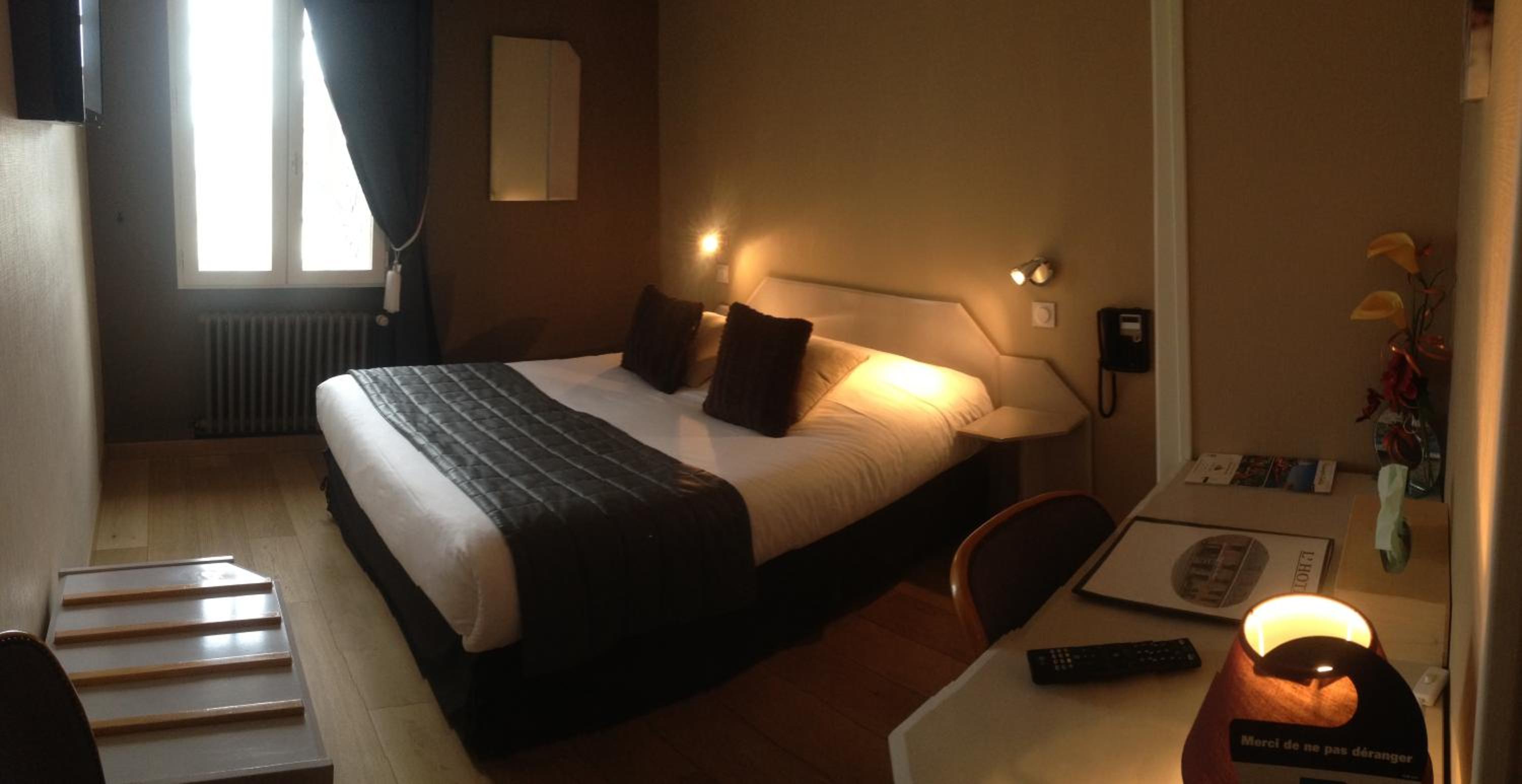 Classic Double Room - Photo 7
