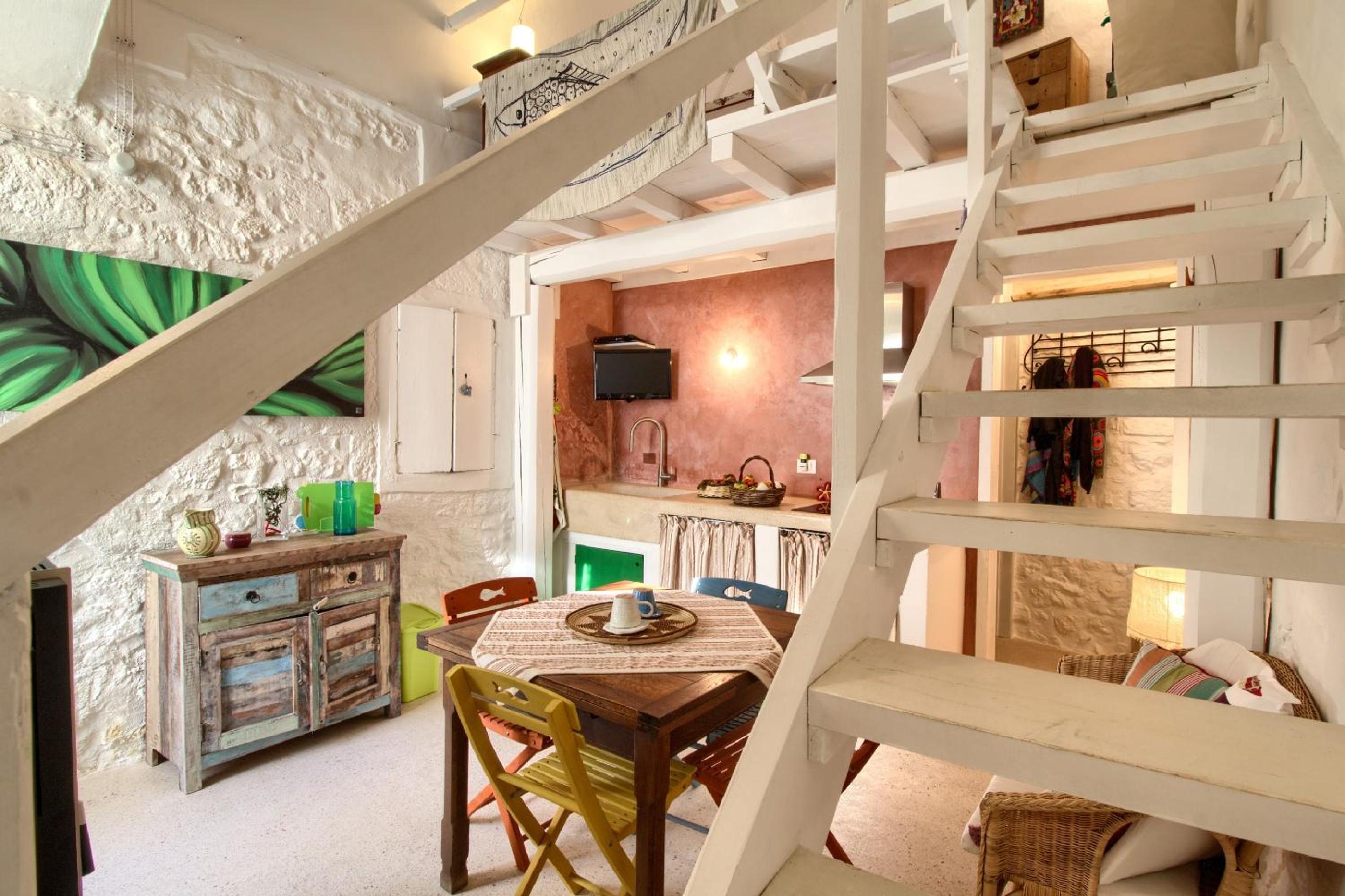 Two-Bedroom House photo 3
