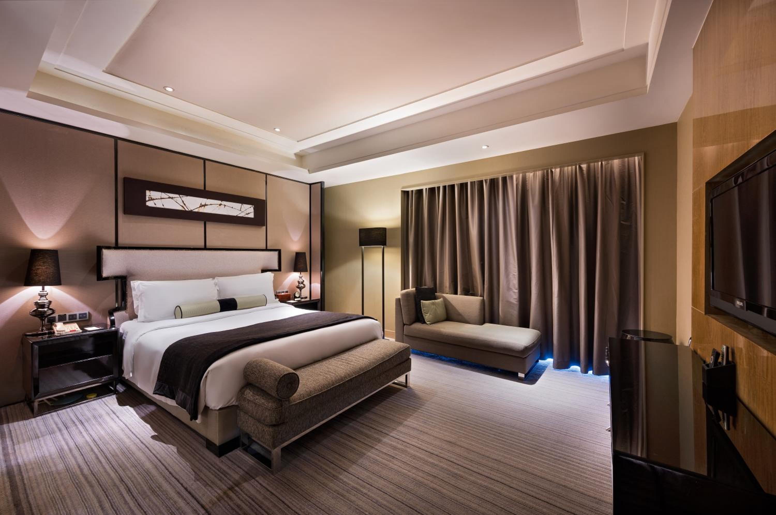 Deluxe Suite - Photo 2
