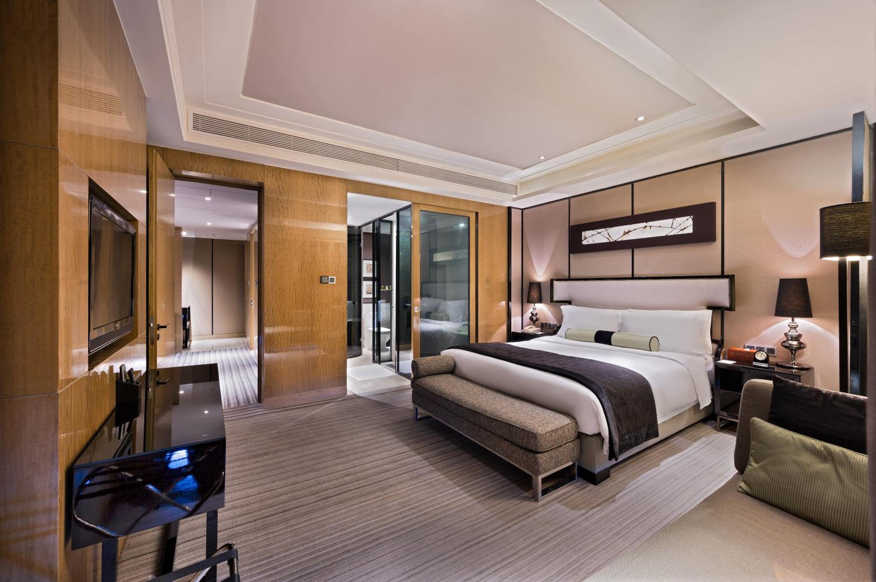 Deluxe Suite - Photo 3