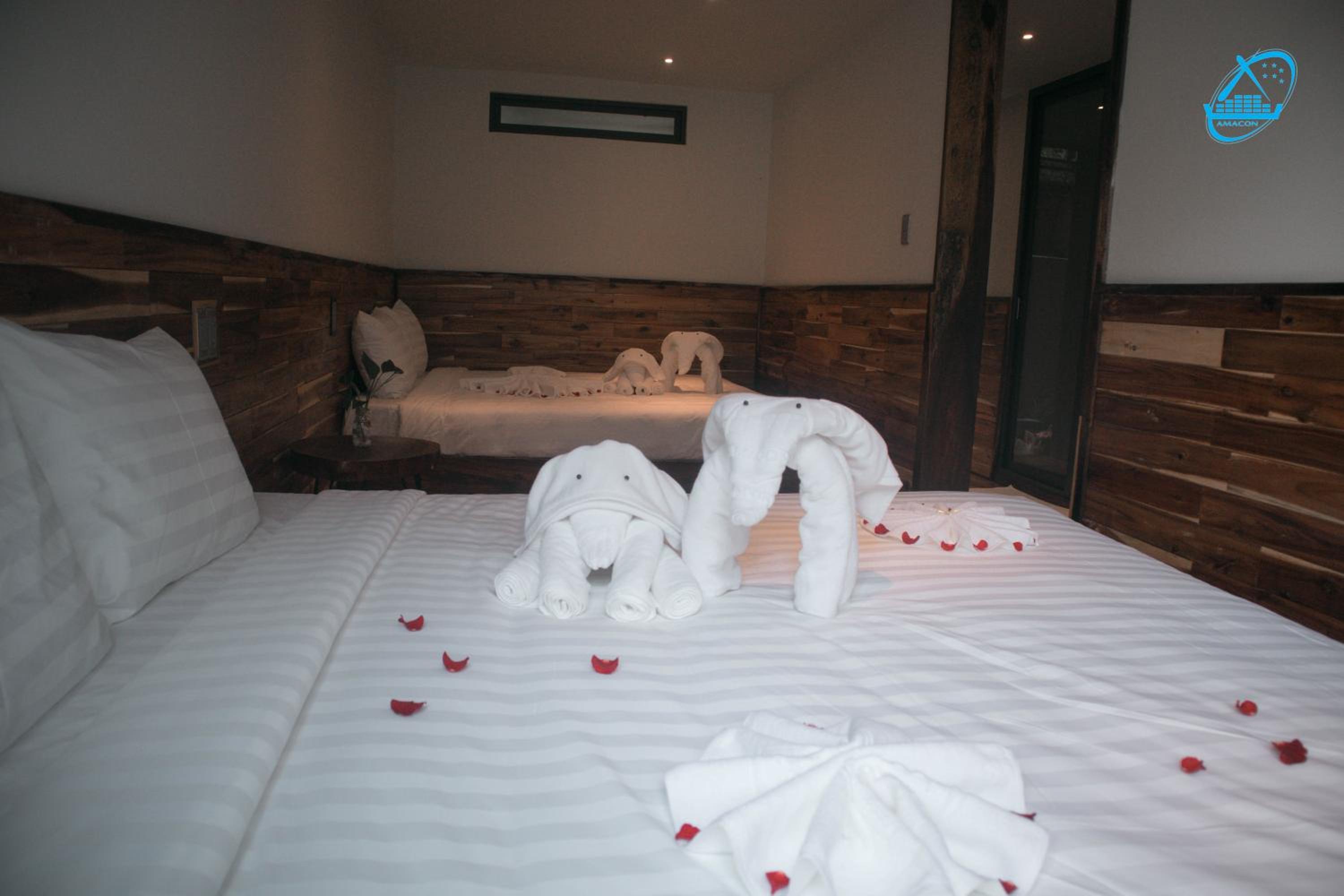 King Room with Two King Beds - Photo 1