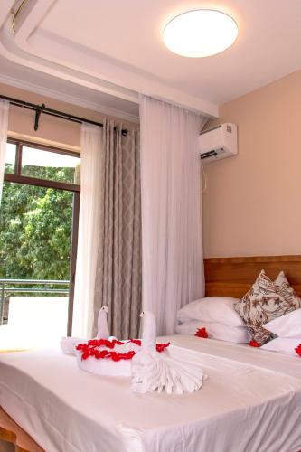 One-Bedroom Apartment - Photo 12