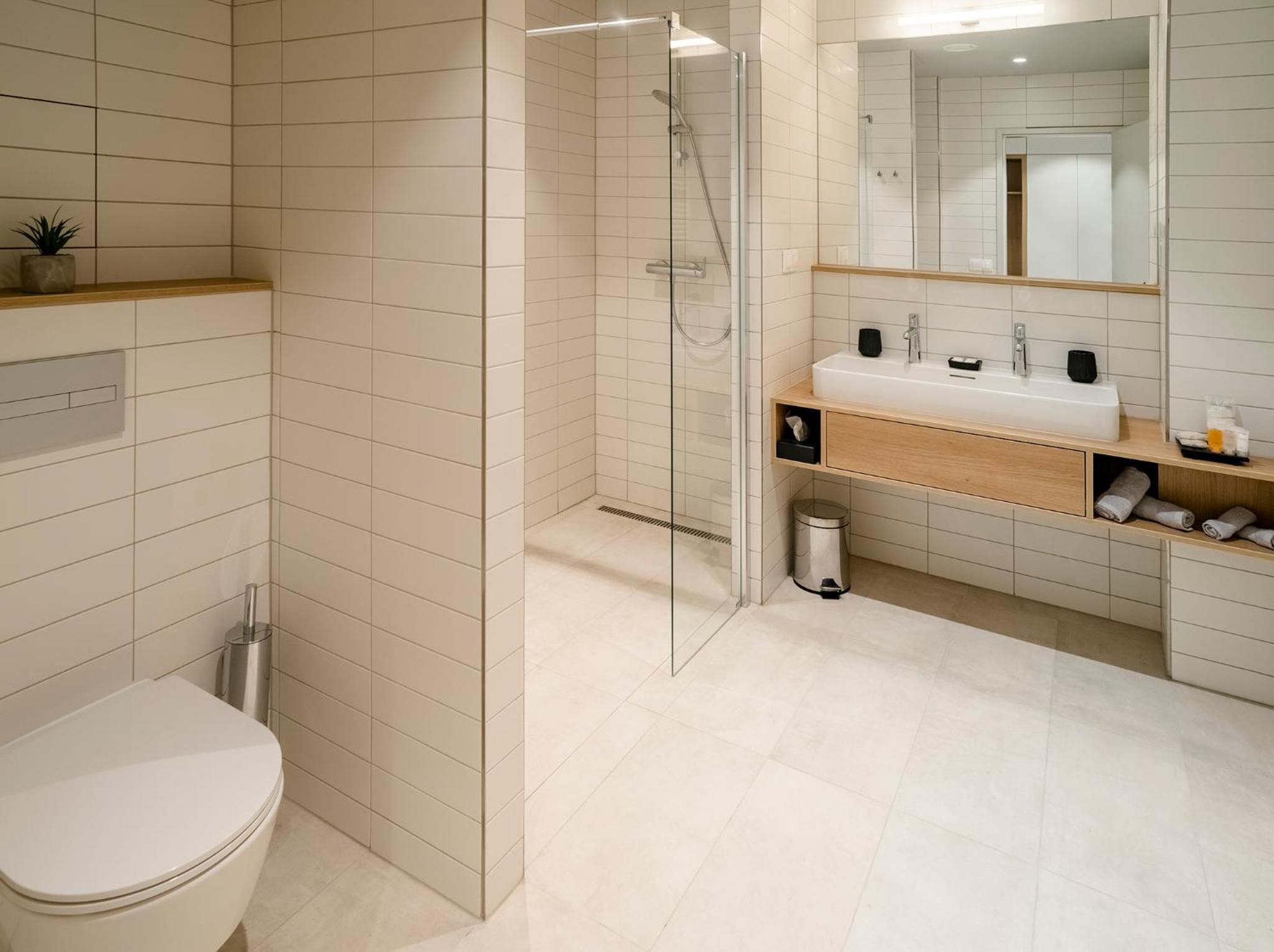 Apartment with Terrace - Photo 3