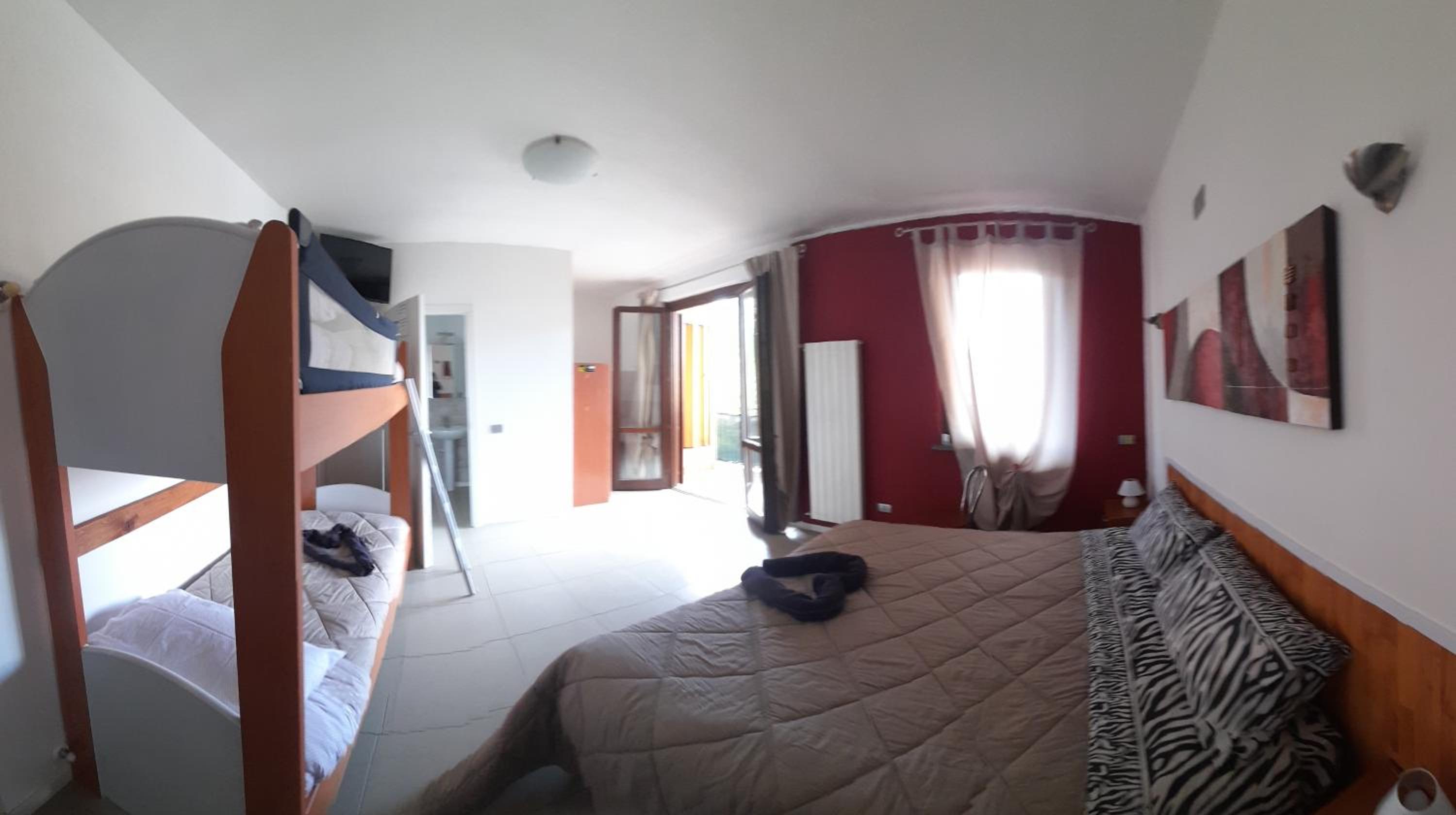 Classic Triple Room - Photo 1