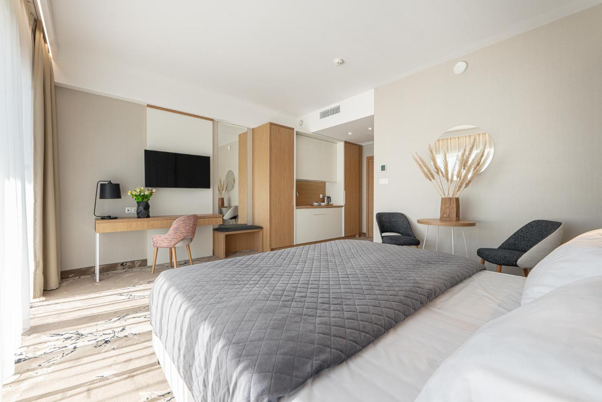 Studio Apartment photo 1