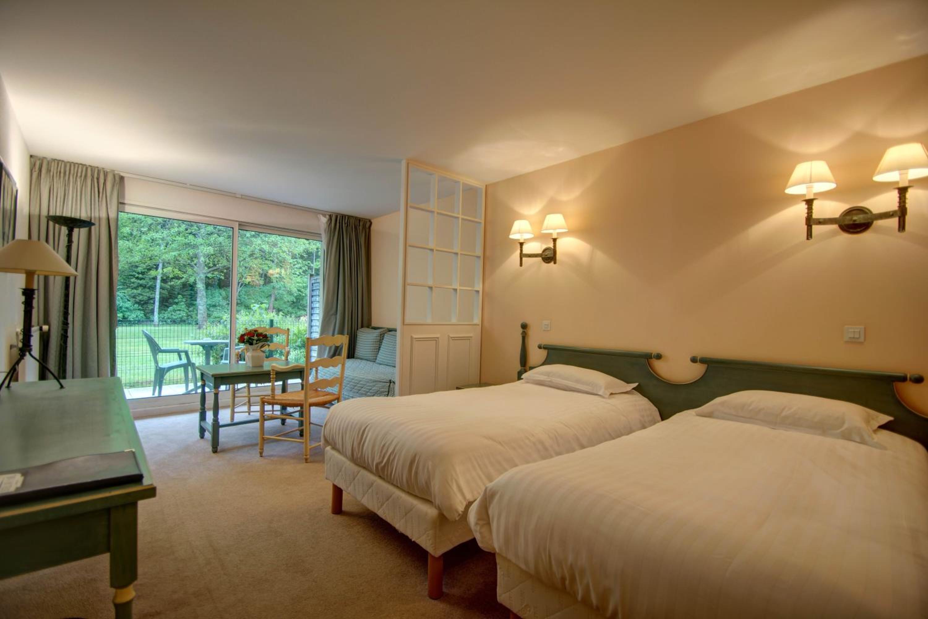 Twin Room with Terrace - Photo 1