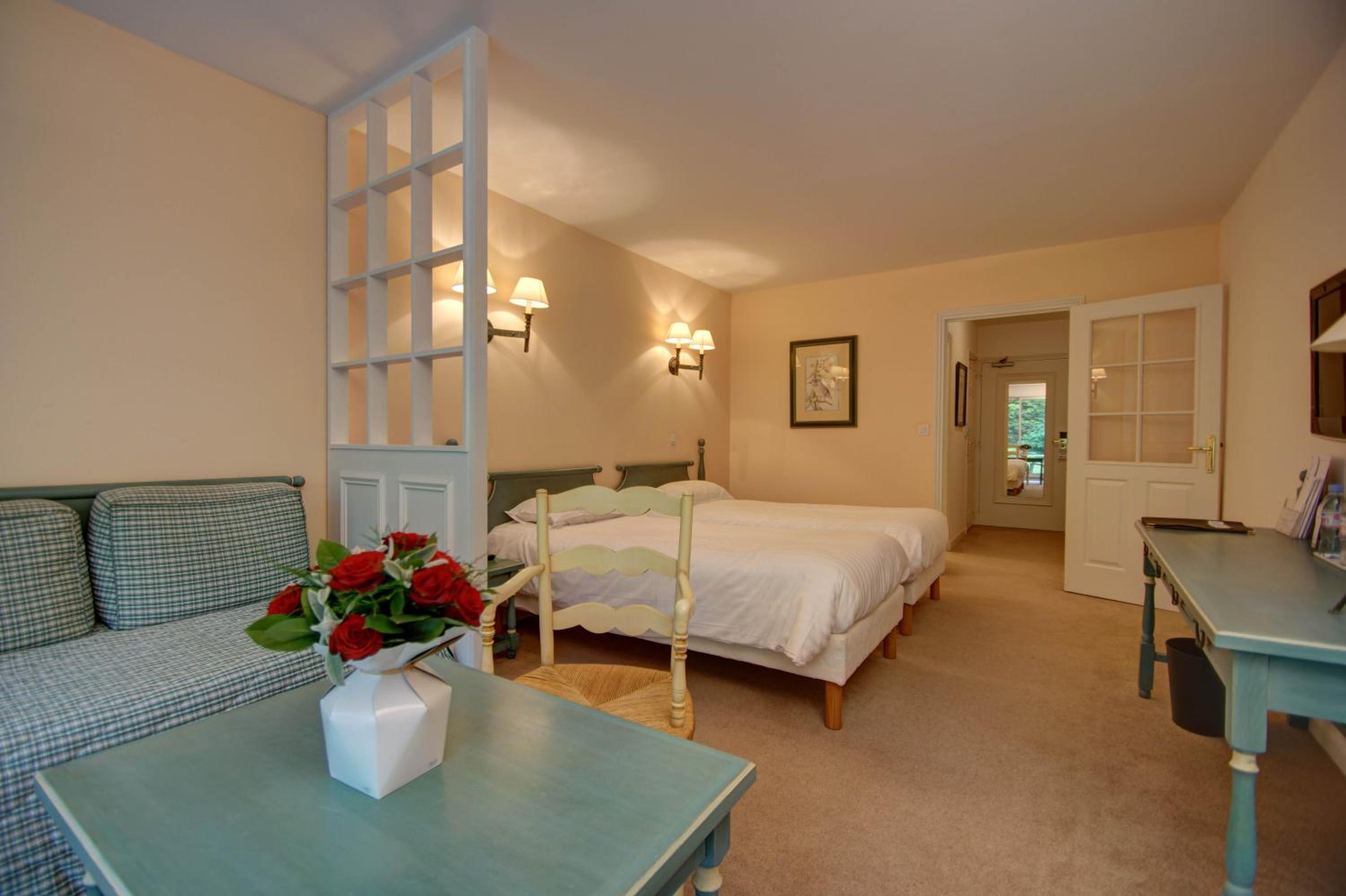 Twin Room with Terrace - Photo 4