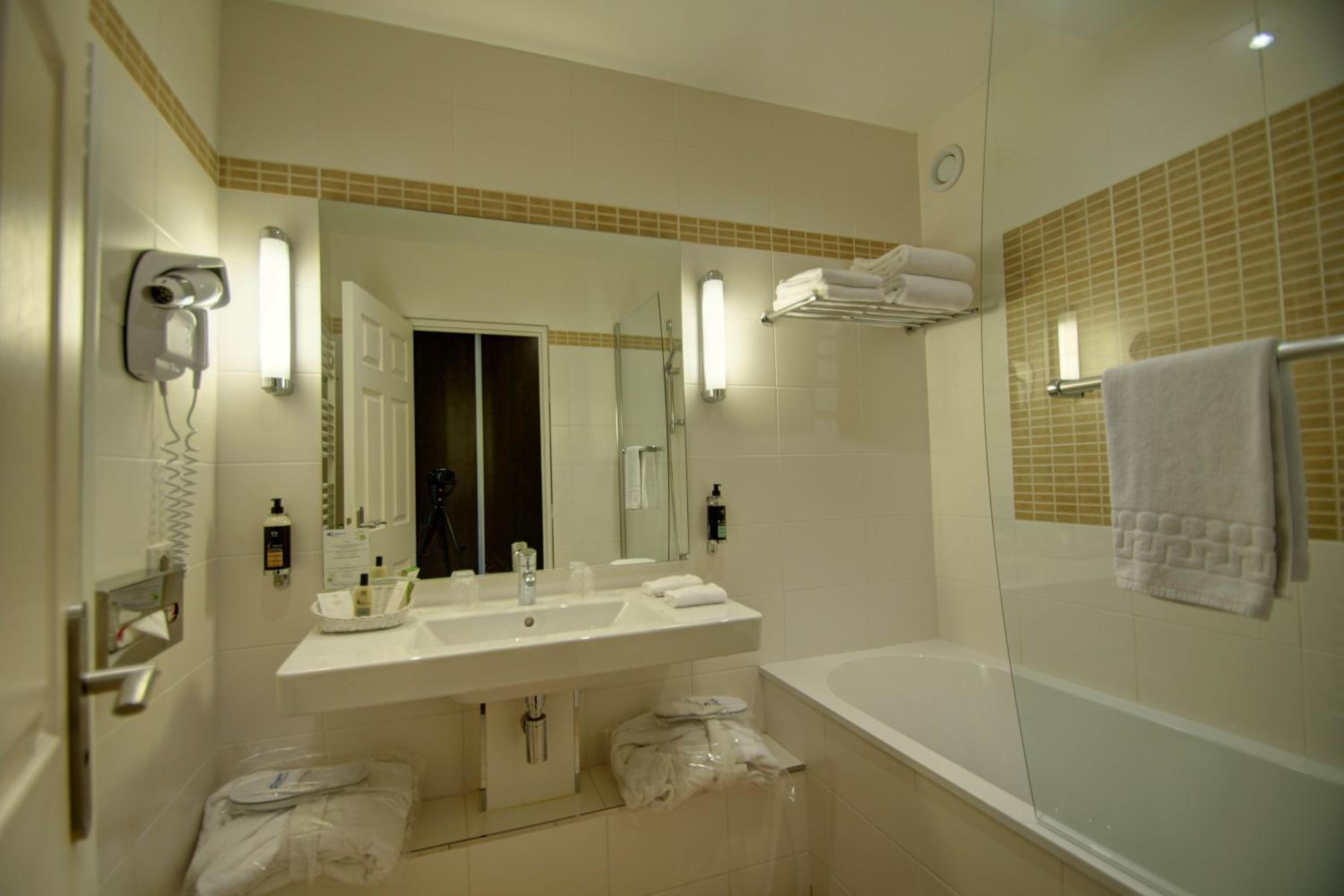 Double Room with Terrace - Photo 3