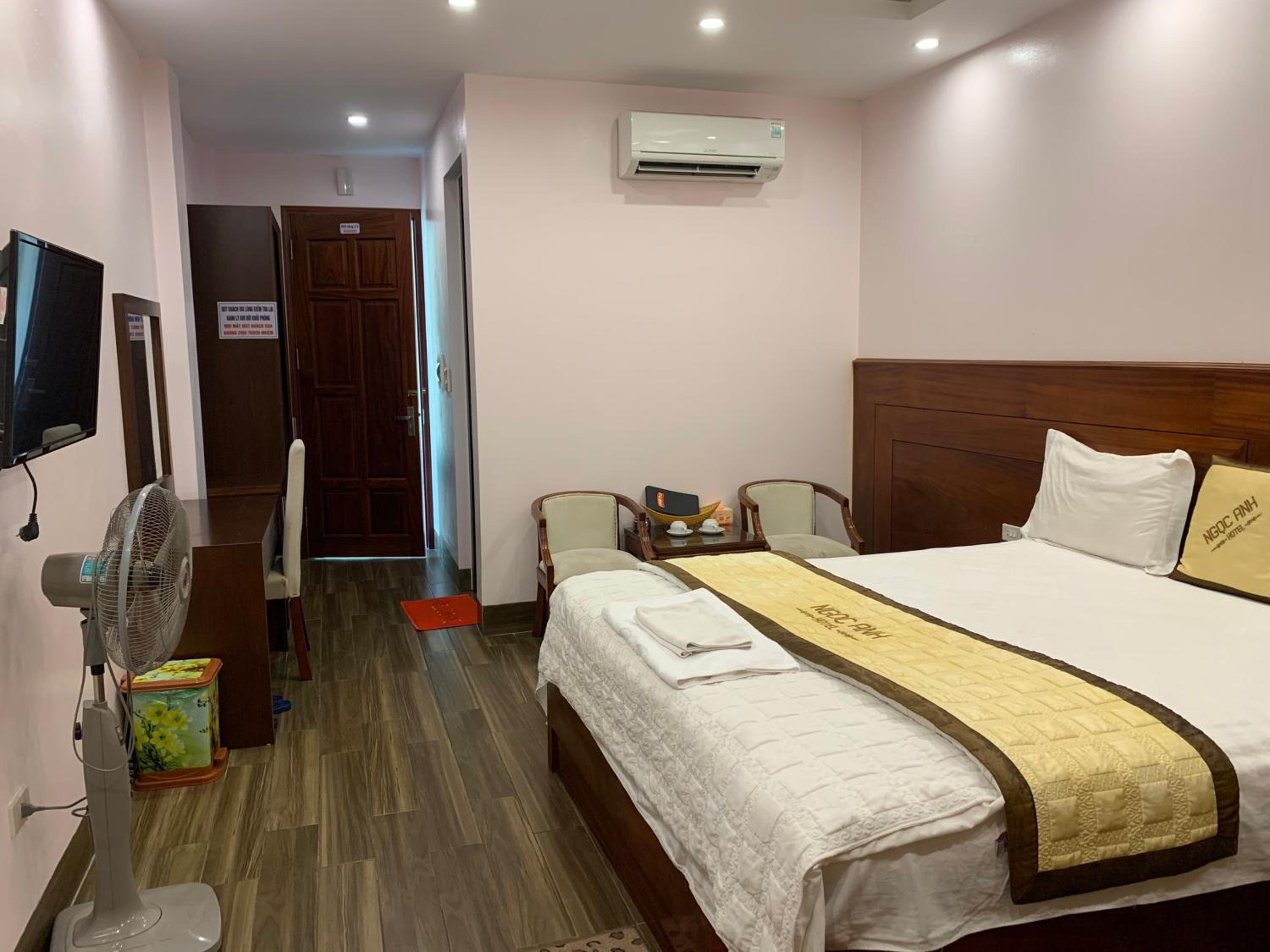 Standard King Room photo 1