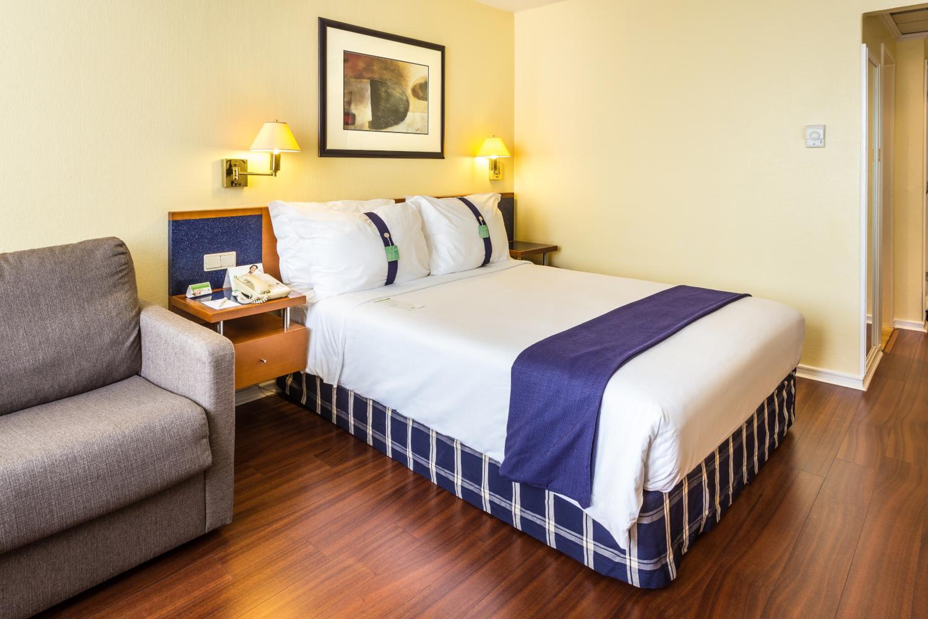 Standard Double Room with Sofa Bed - Photo 4