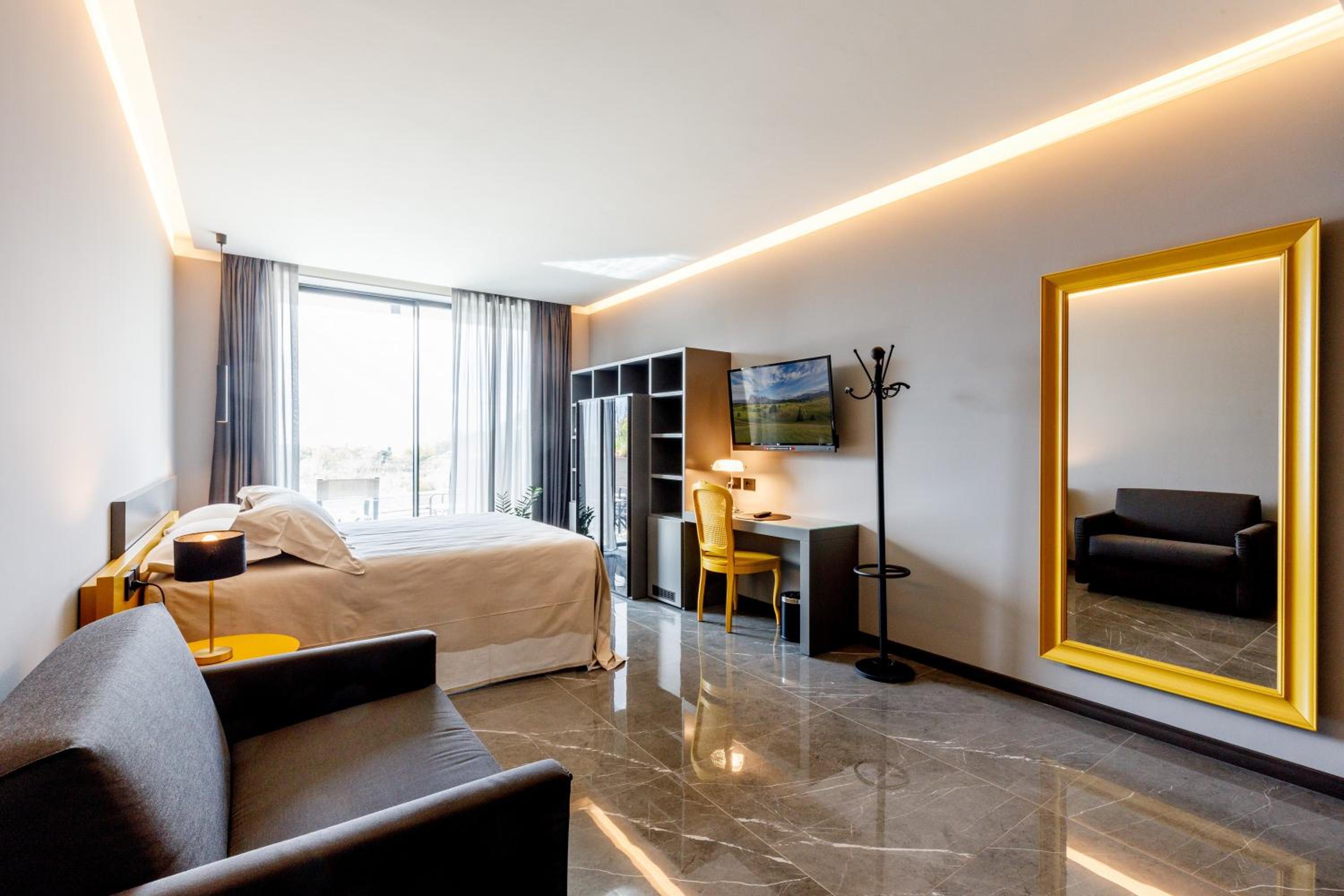 Double Room with Lake View and New Year's Eve dinner photo 2