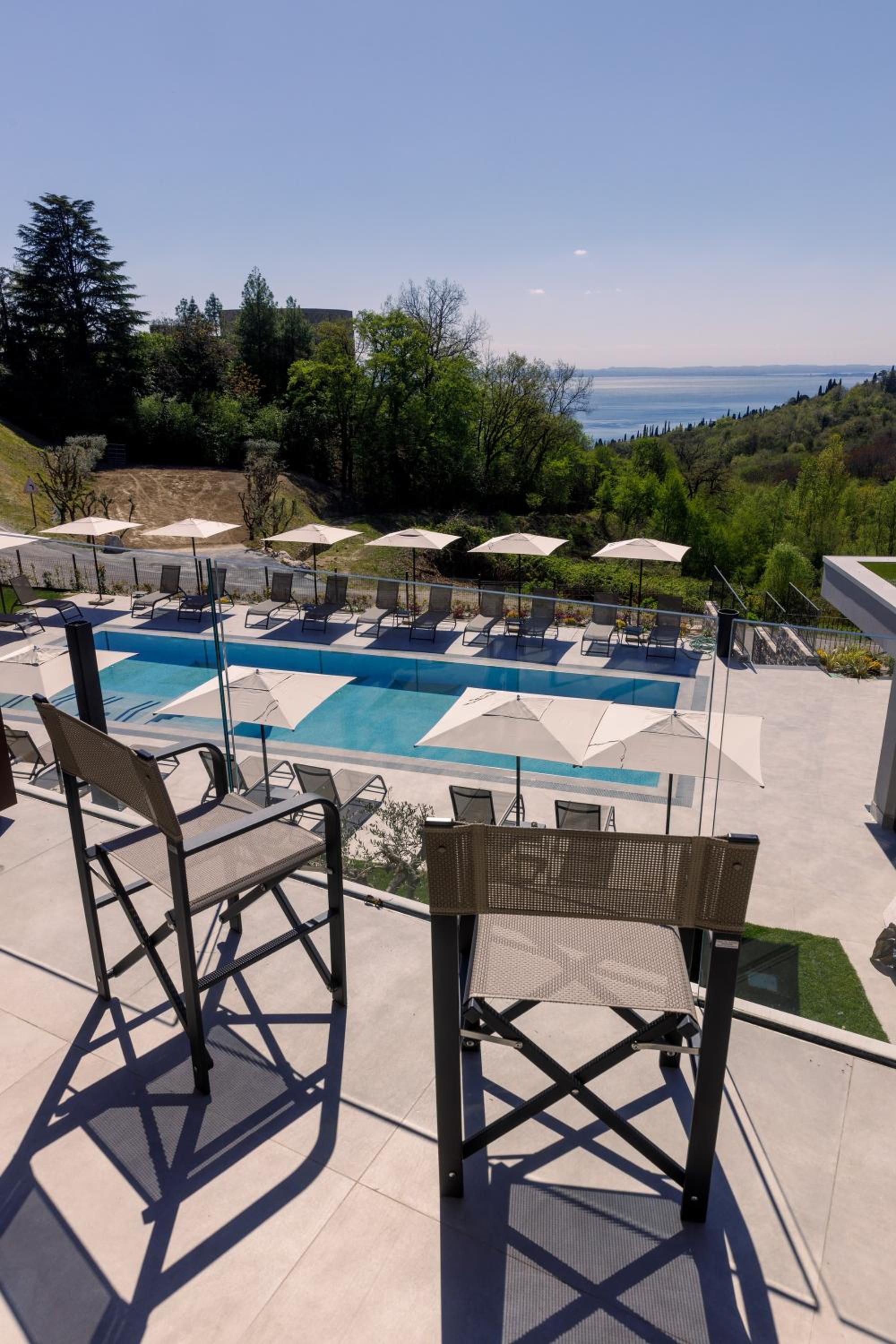 Junior Suite with Lake View - Photo 4