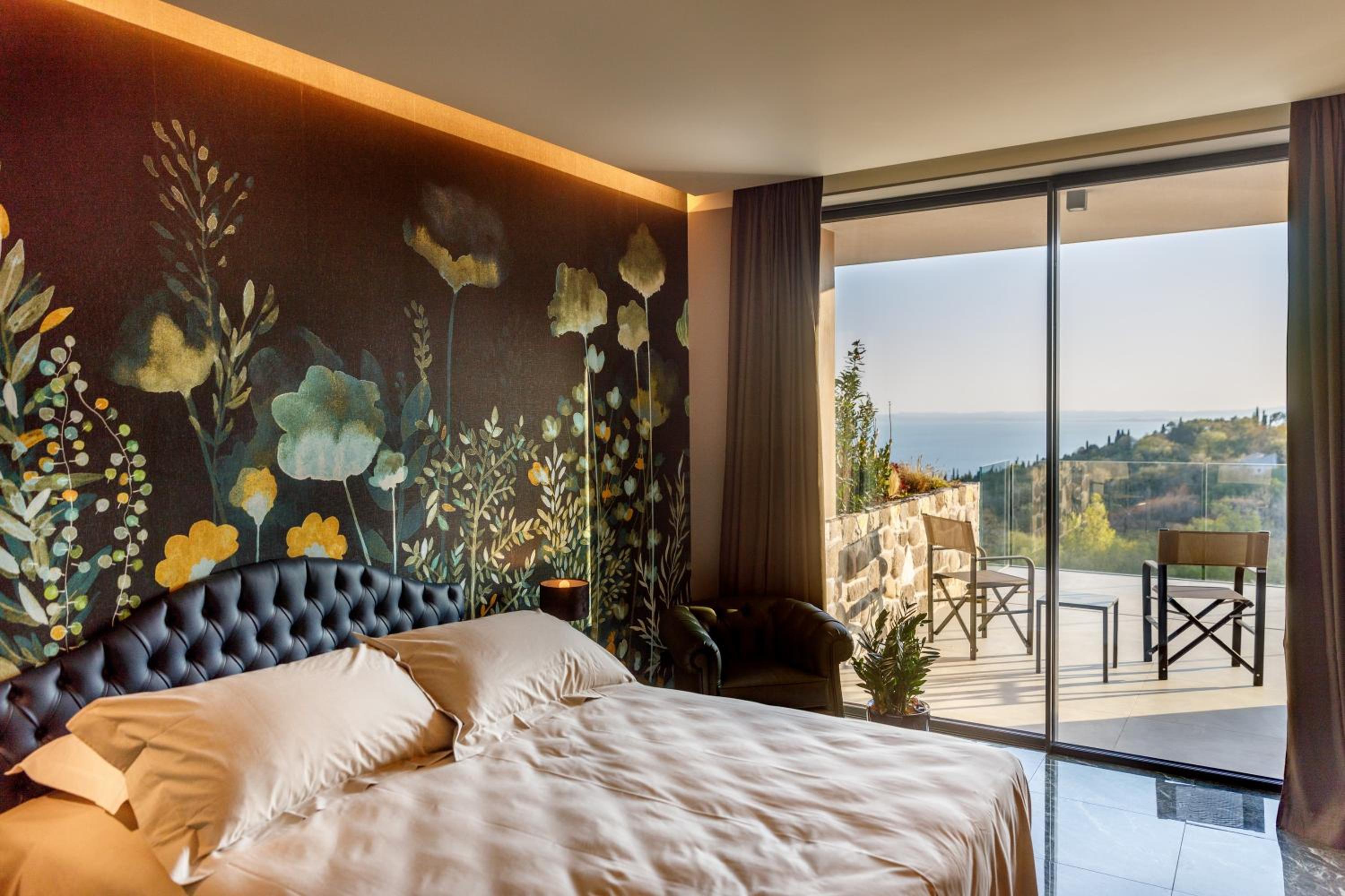 Double Room with Lake View