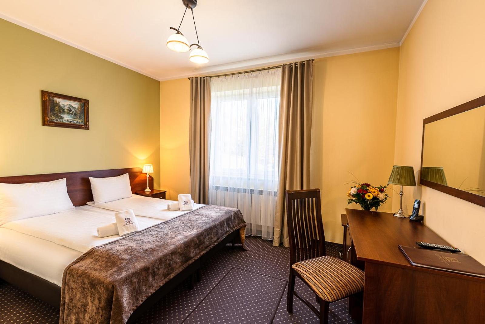 Double or Twin Room - Photo 5