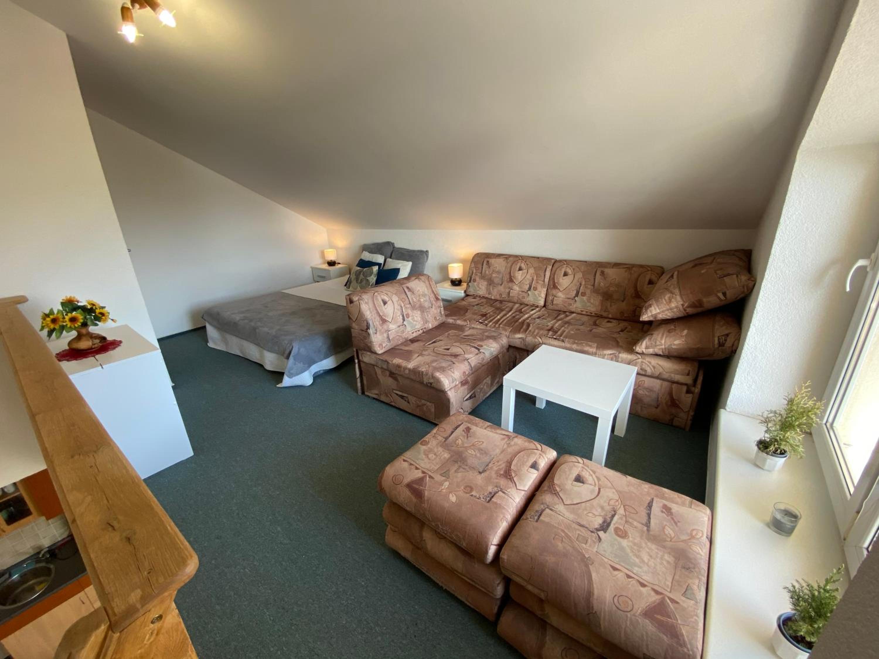 One-Bedroom Apartment - Photo 6
