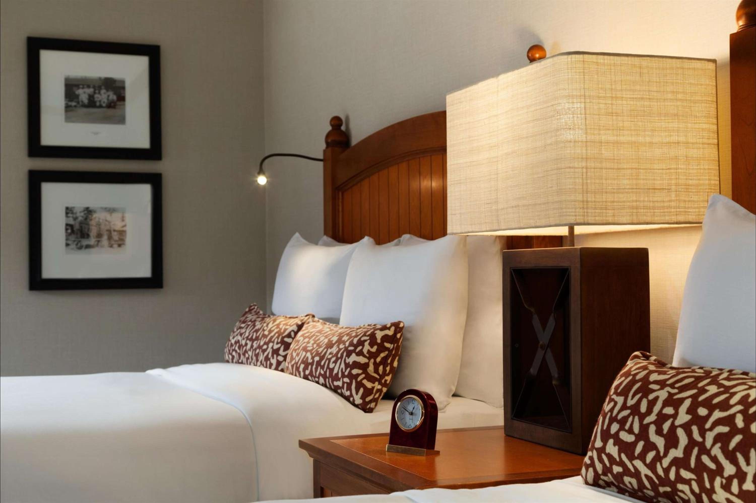 Two-Bedroom King/Queen Suite photo 3