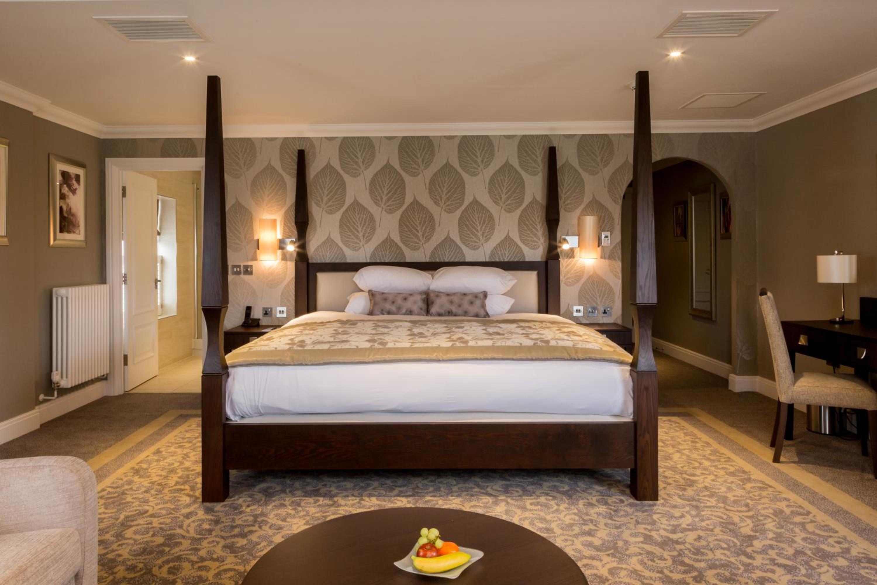 Four Poster Suite  - Photo 3