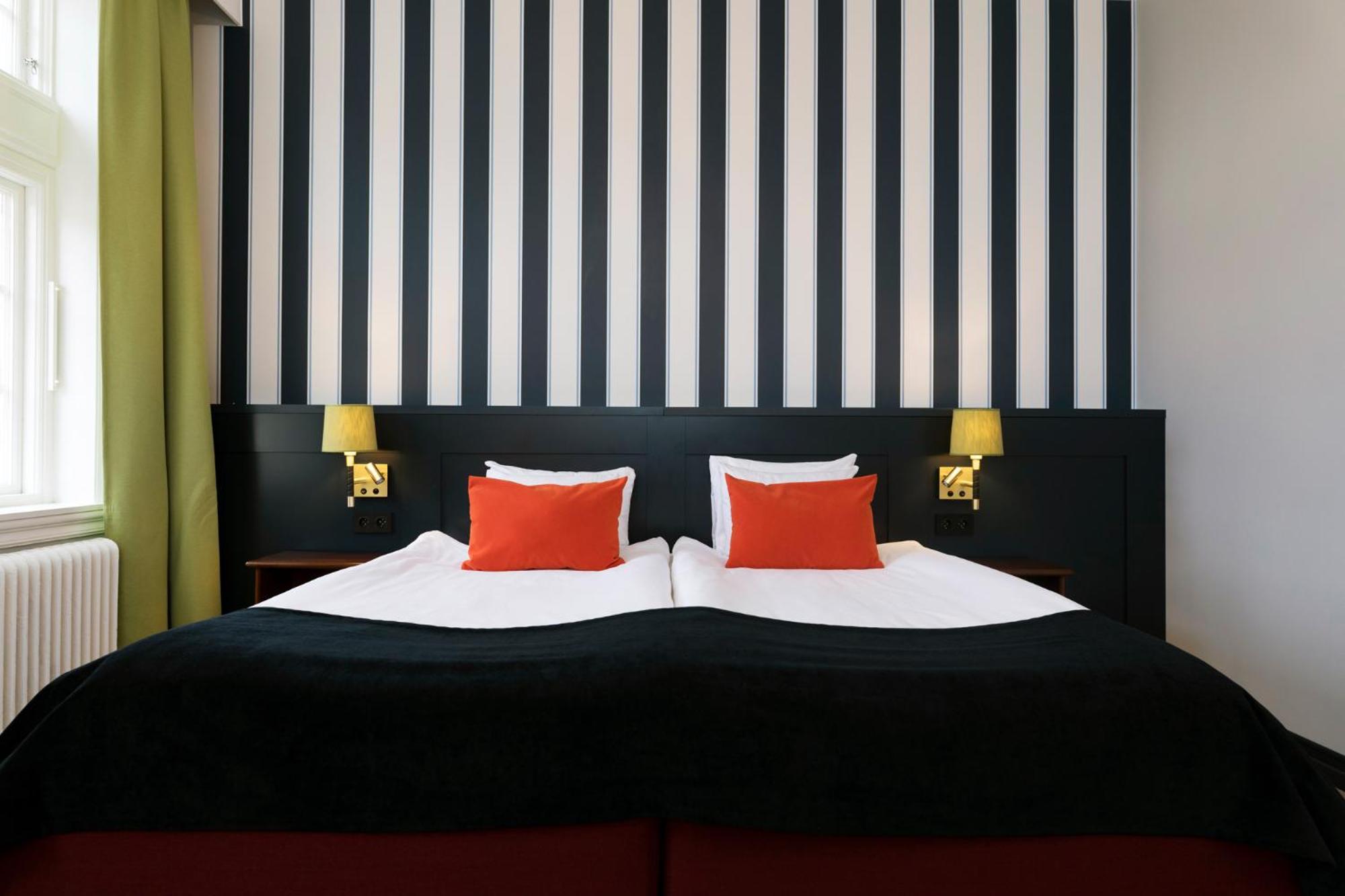 Superior King Room - Photo 6