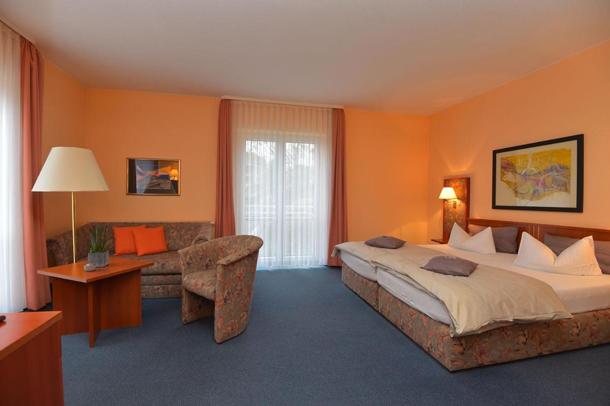 Large Double Room photo 3