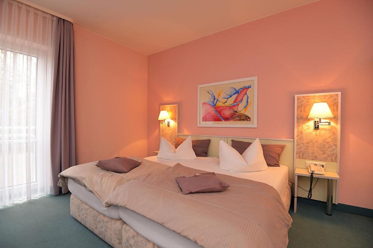 Large Double Room photo 2