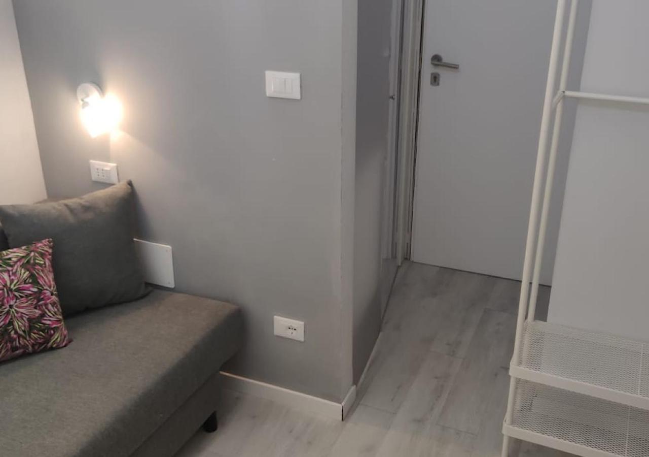 Quadruple Room with Private Bathroom - Photo 7