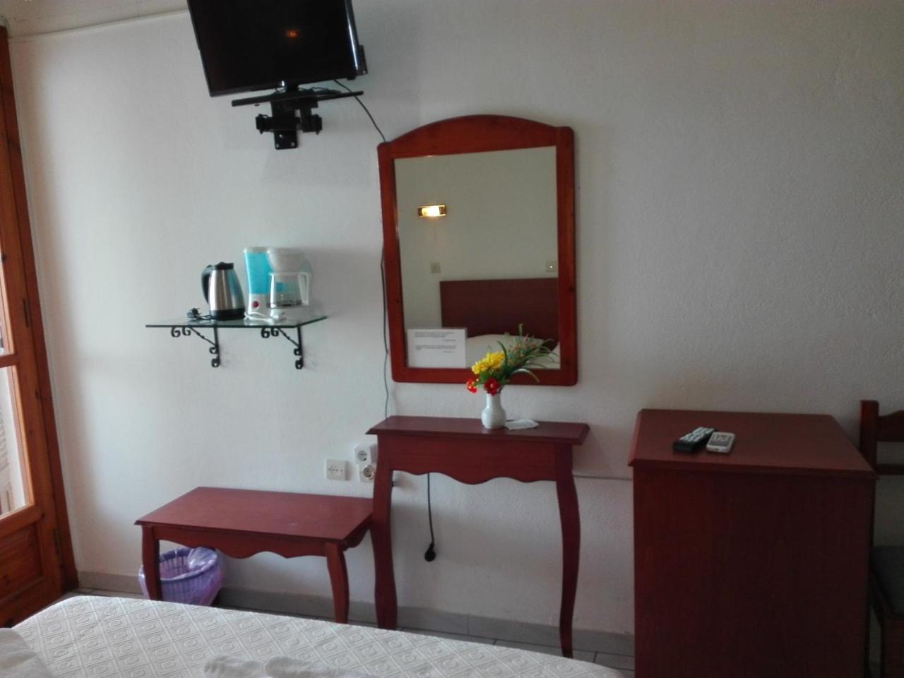 Standard Double Room photo 2
