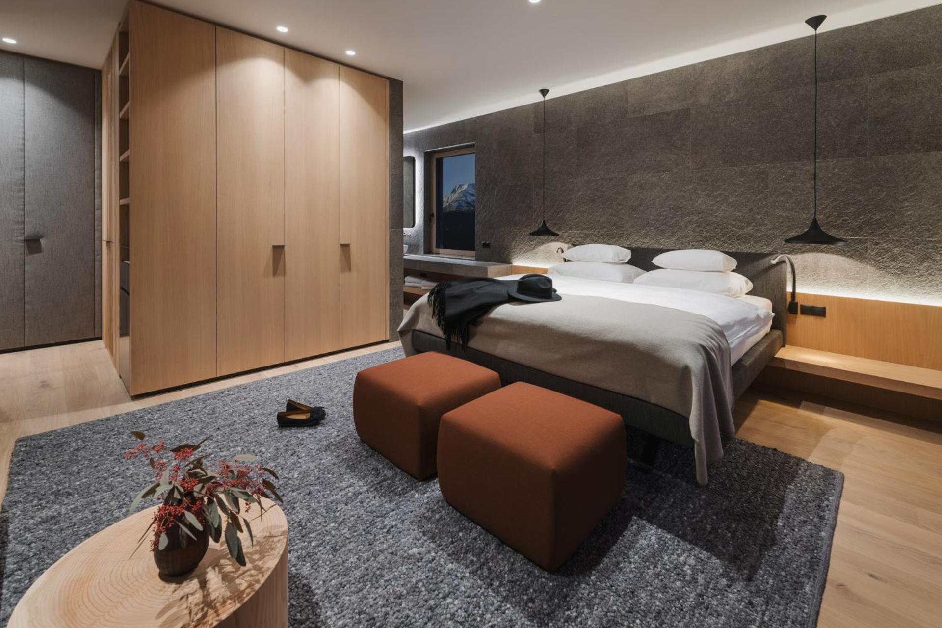 Penthouse Room - Photo 1
