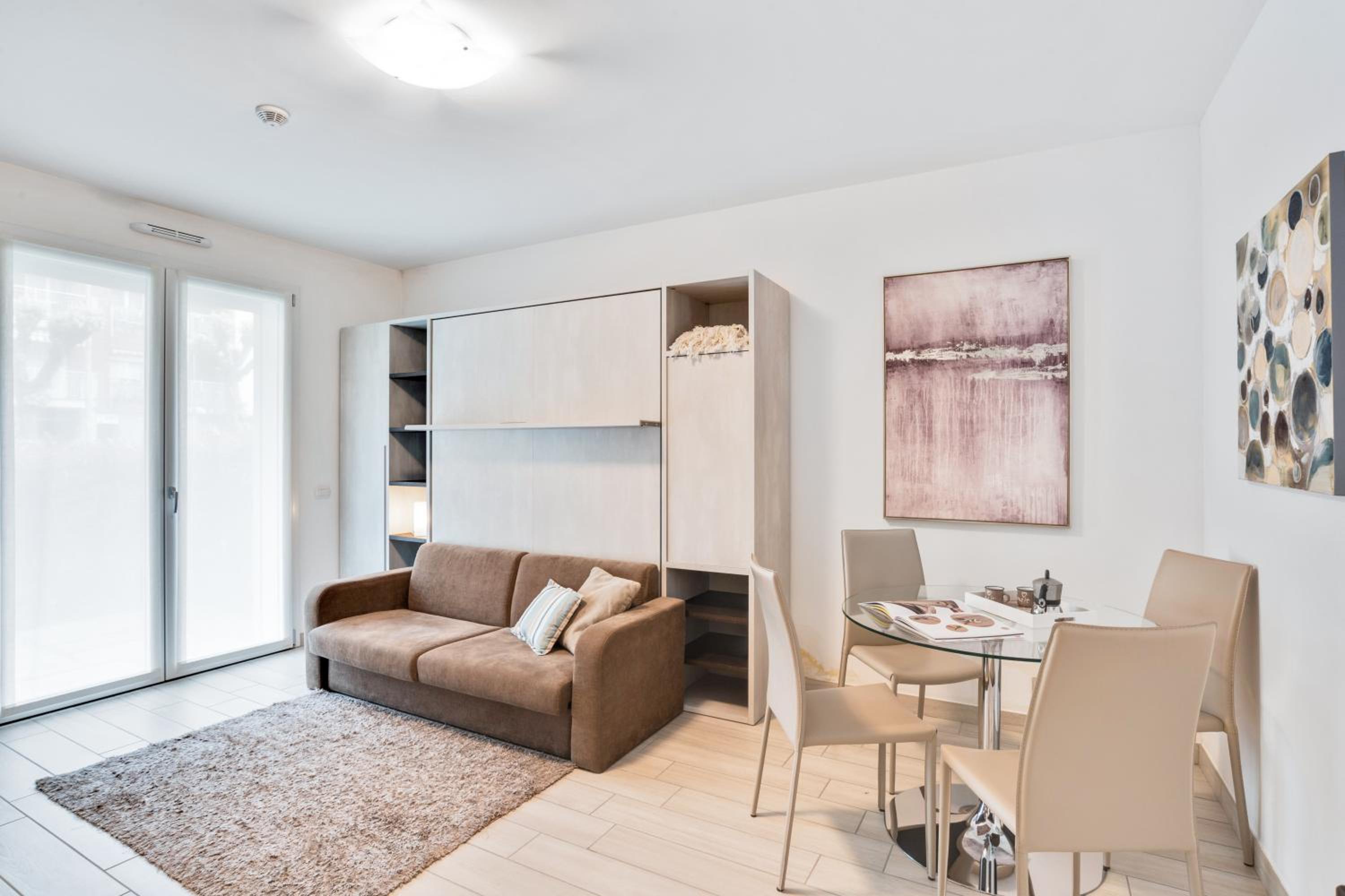 Studio Apartment photo 2