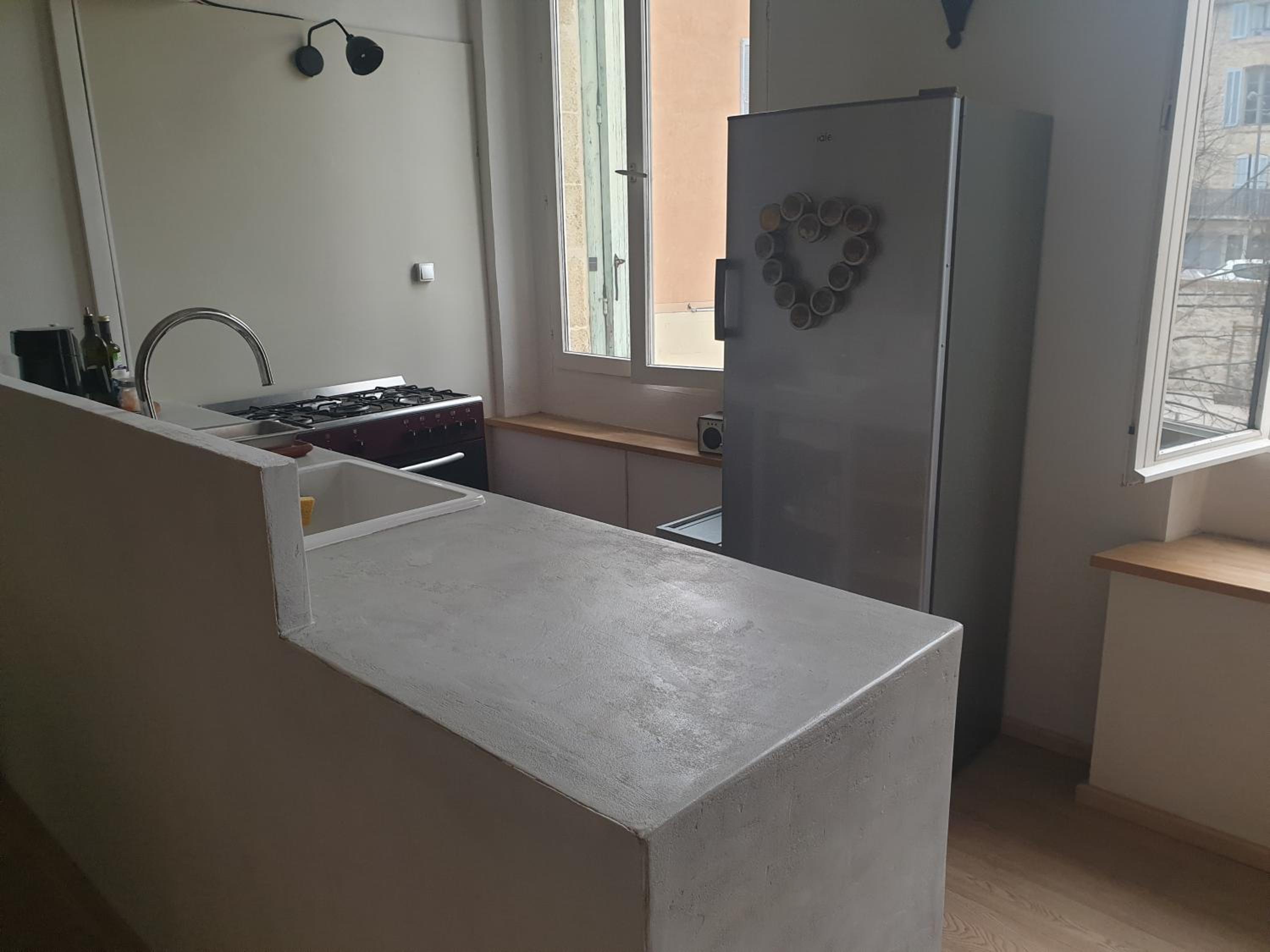 One-Bedroom Apartment - Photo 1