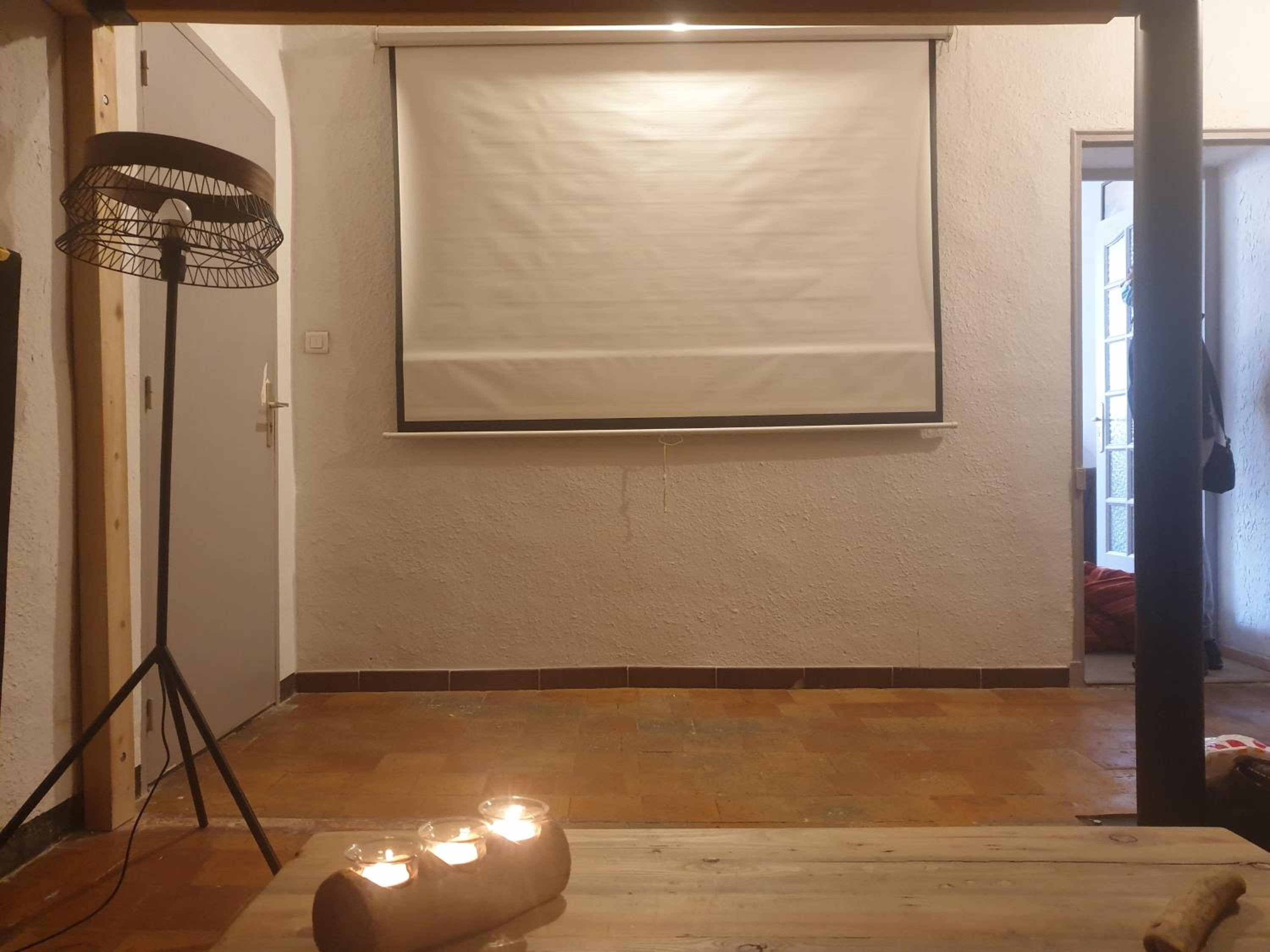 One-Bedroom Apartment - Photo 12