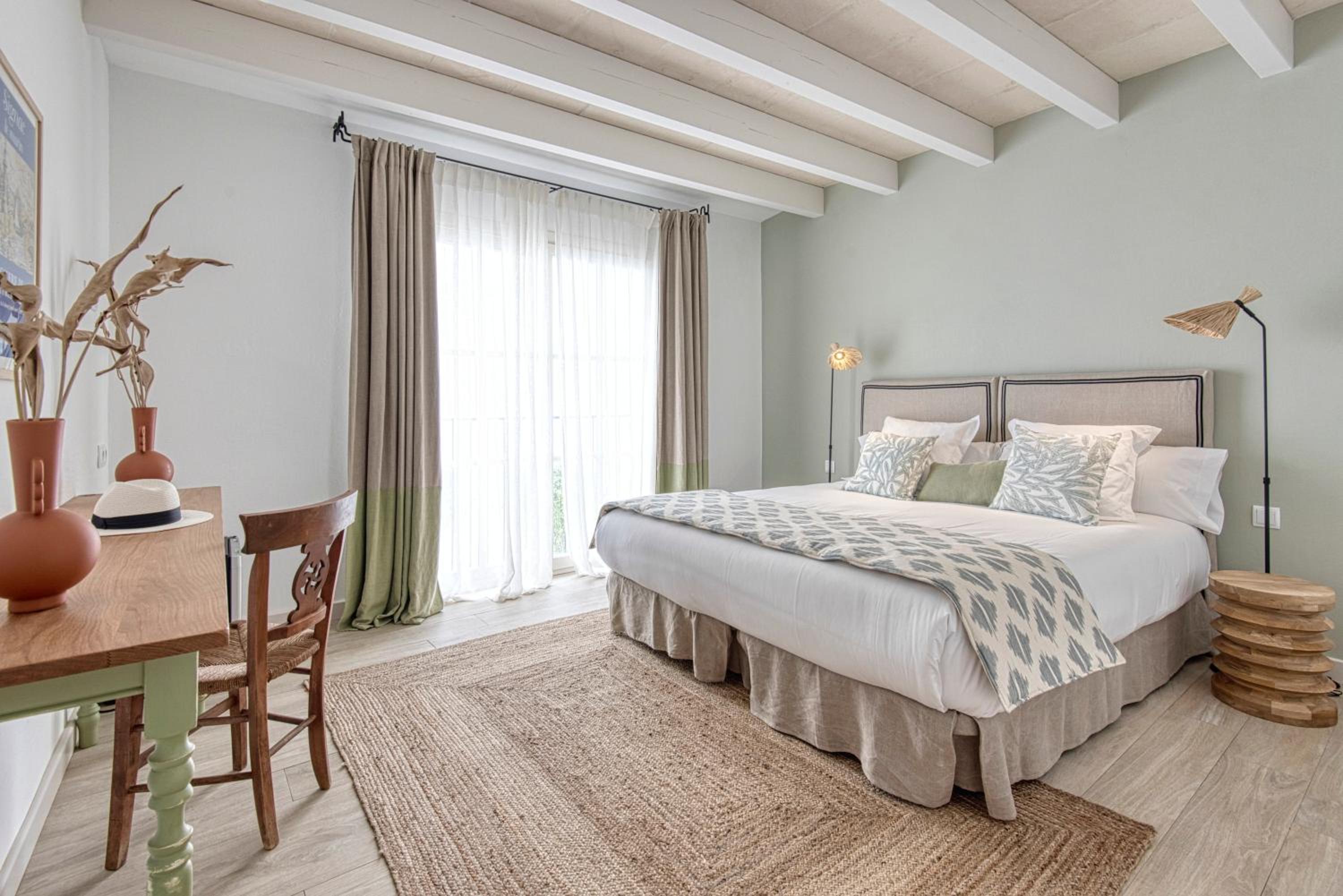 Double Room with Patio photo 2