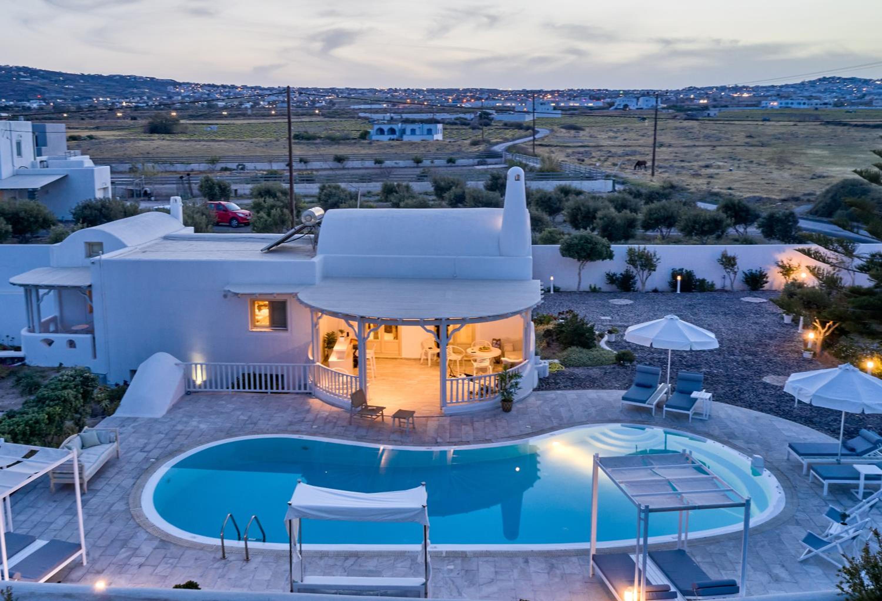 Four-Bedroom Villa with Private Pool photo 3