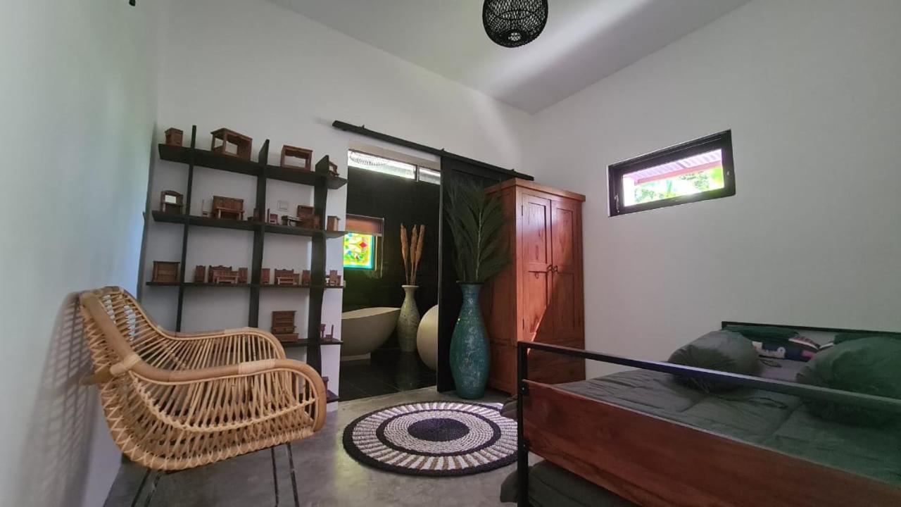 Villa - Photo 1