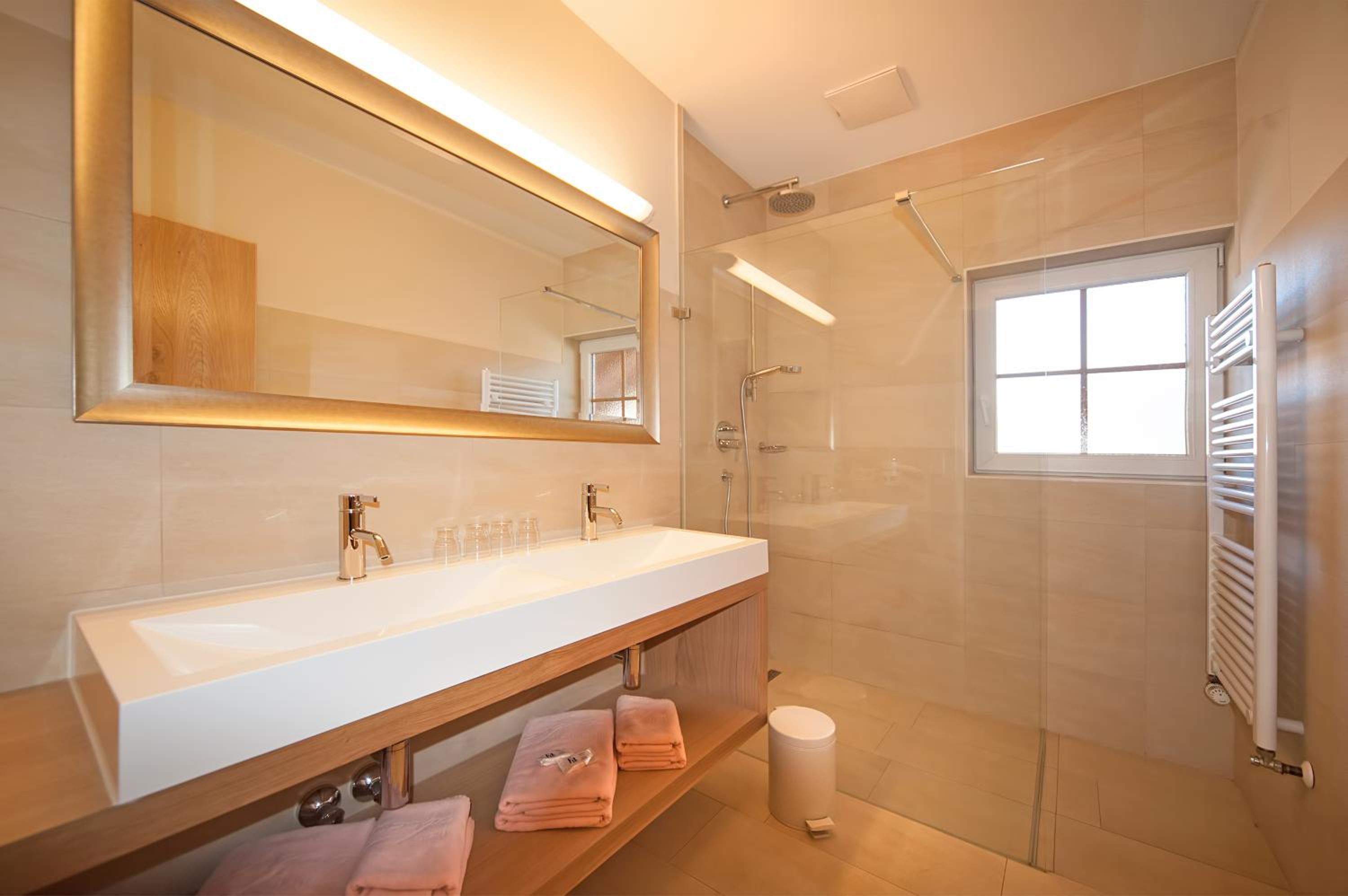 Two-Bedroom Apartment - Annex - Photo 4