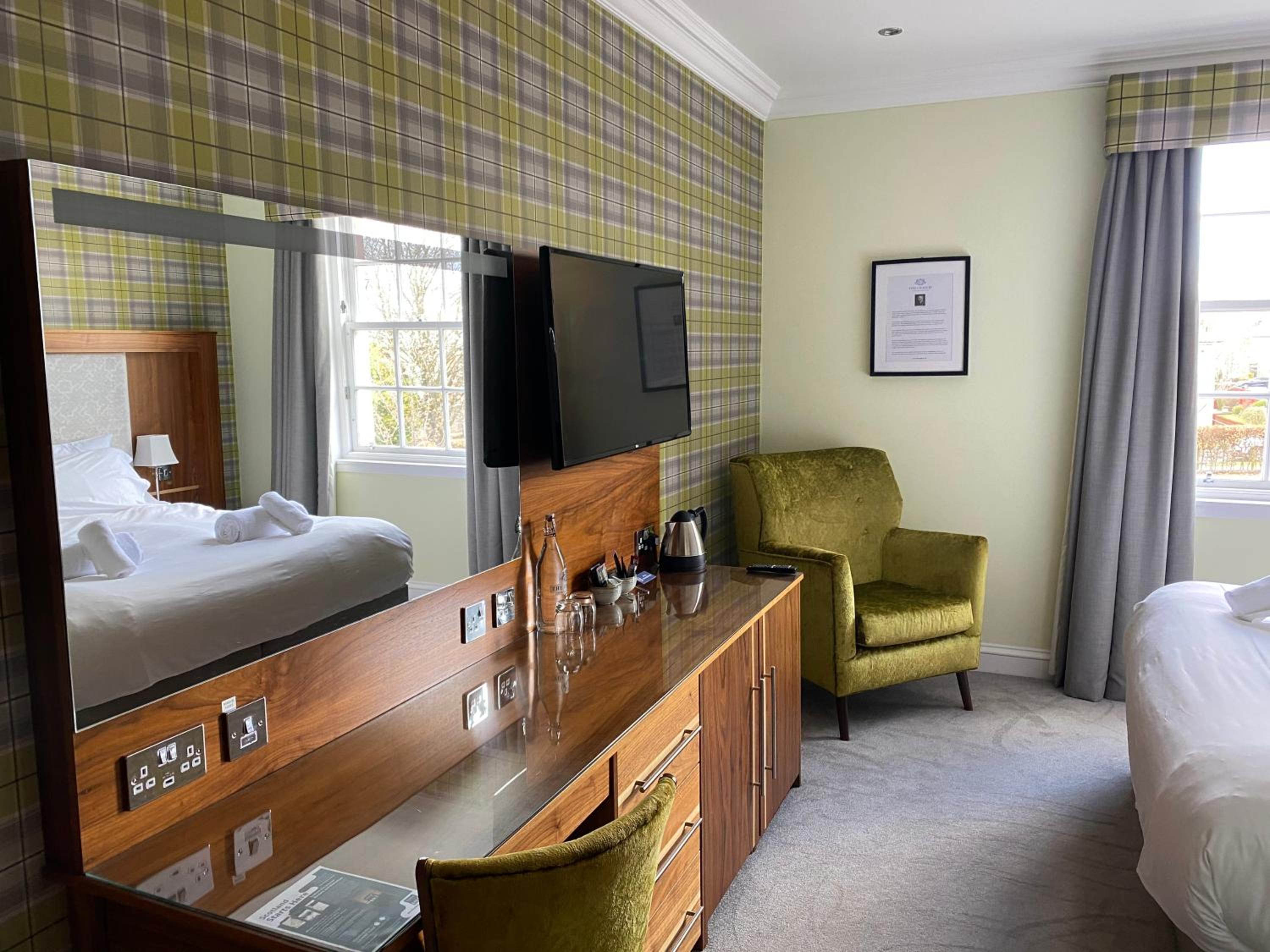 Deluxe Double or Twin Room photo 2