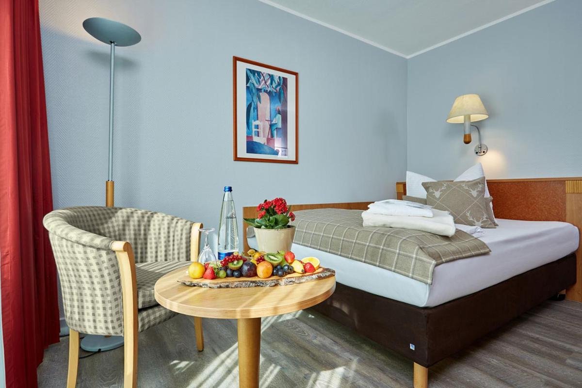 Junior Room with Balcony - Photo 1