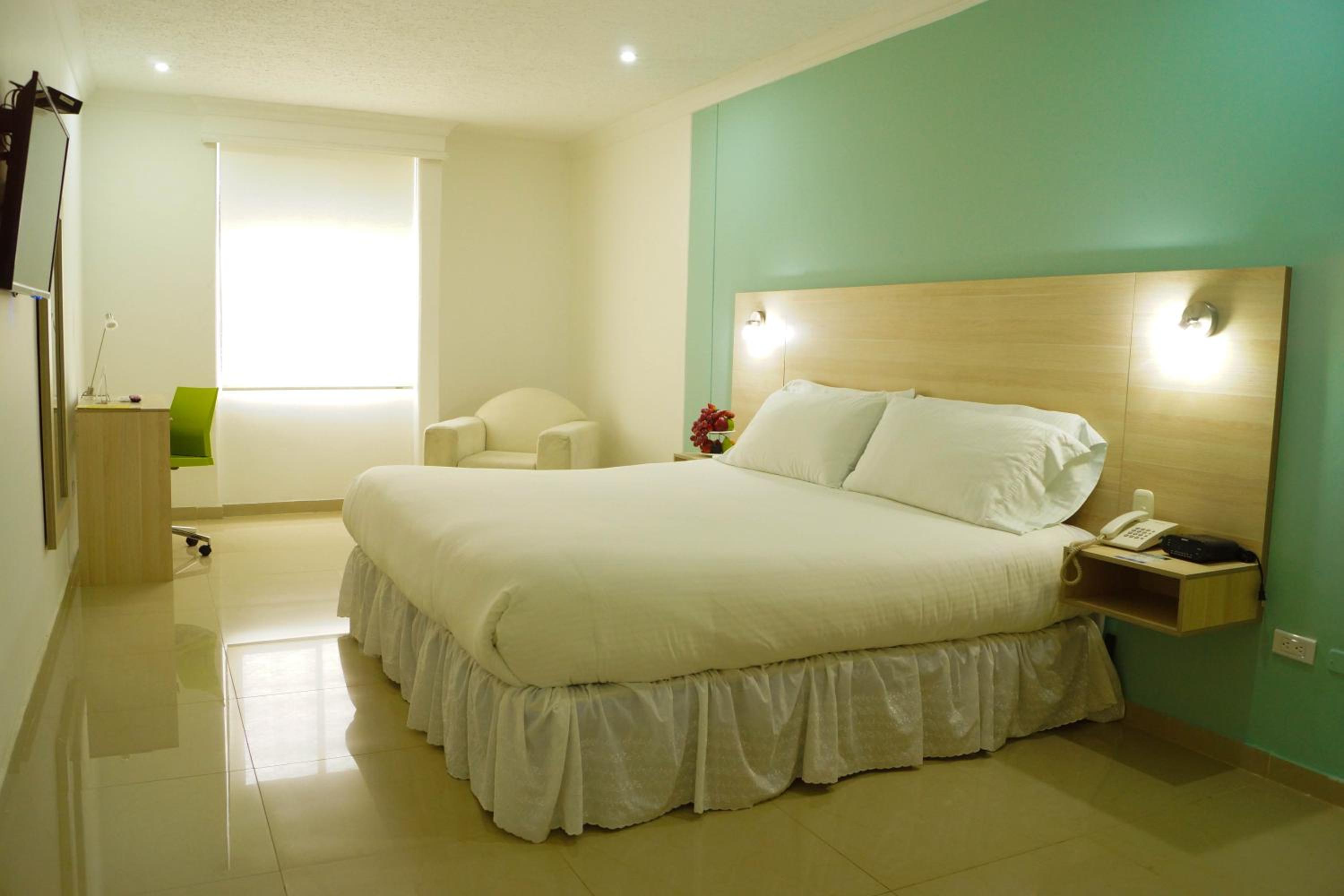 Large Double Room photo 1