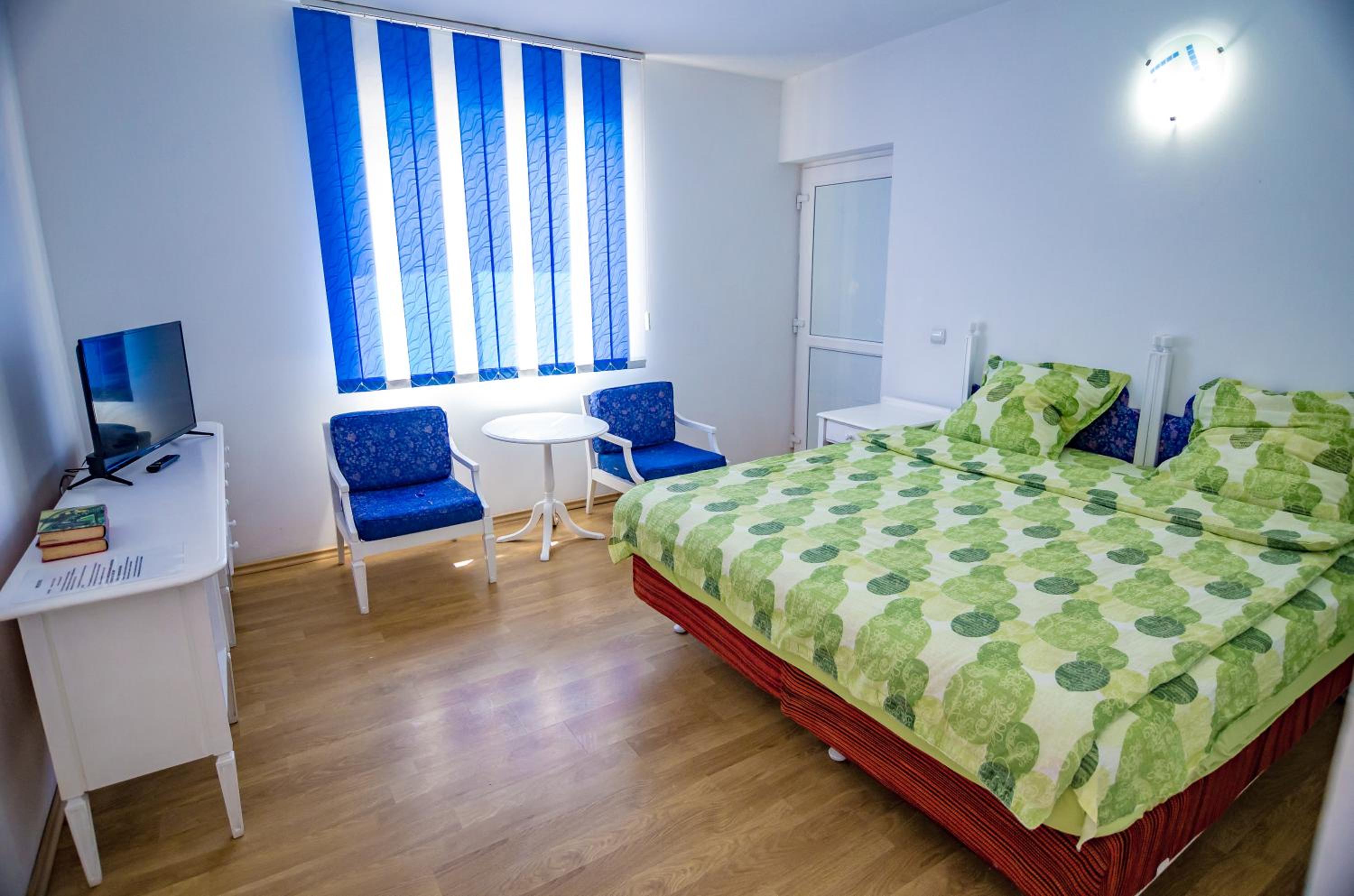 Double Room with Private Bathroom photo 1