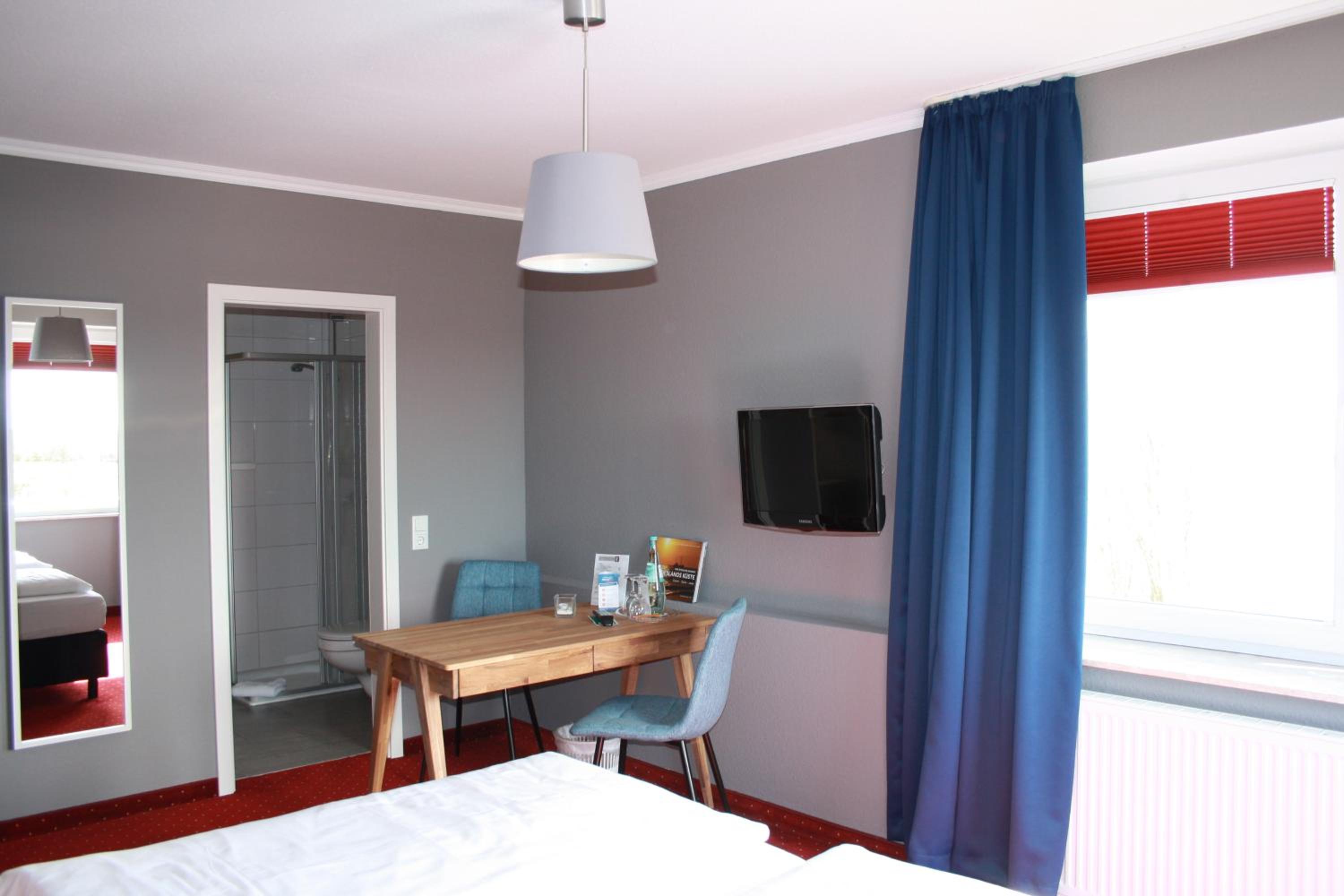 Double Room with Lake View photo 2
